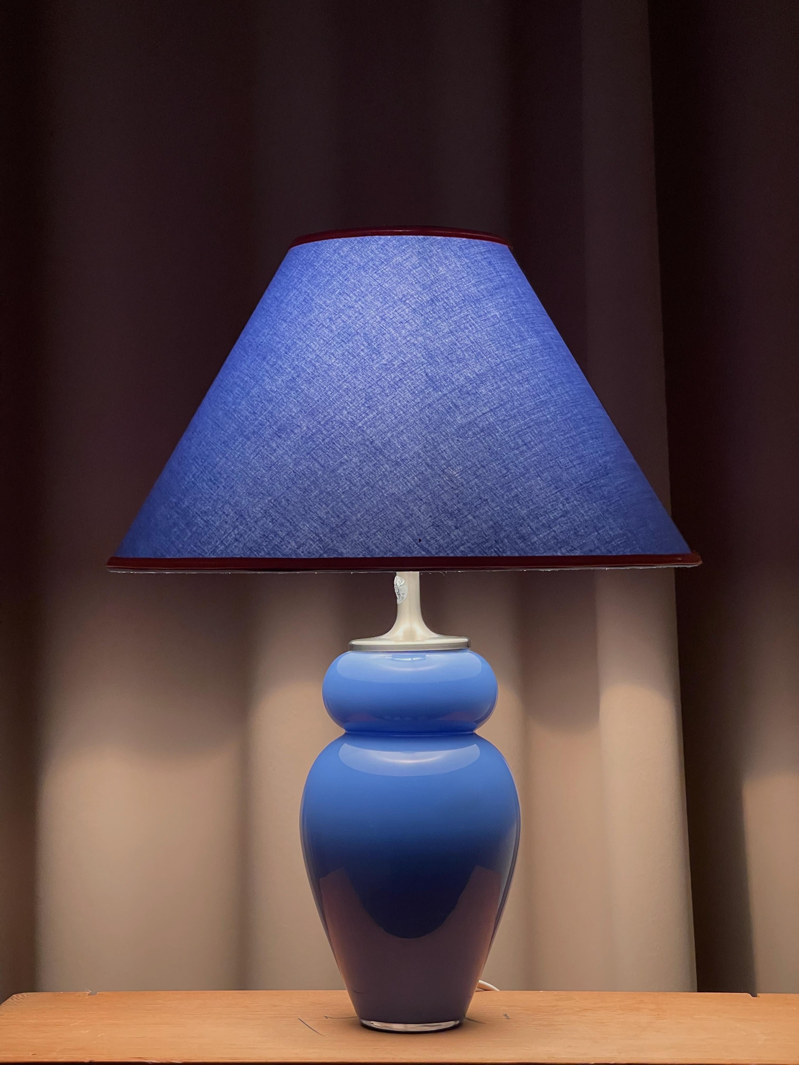 1980s Blue Crystal Glass Table Lamp with Blue Shade by Royal Copenhagen, Denmark In Good Condition For Sale In København K, 84