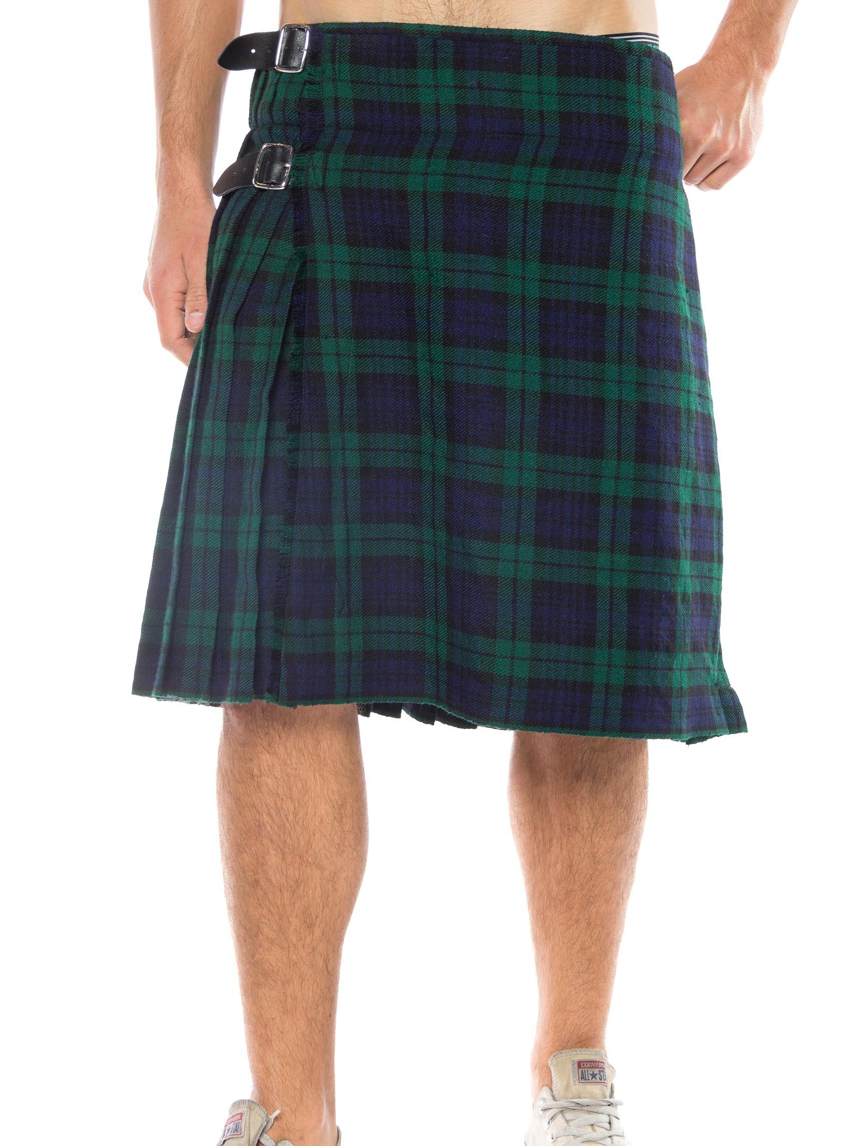 1980S Blue & Green Wool Men's Blackwatch Plaid Tartan Skirt / Kilt In Excellent Condition In New York, NY