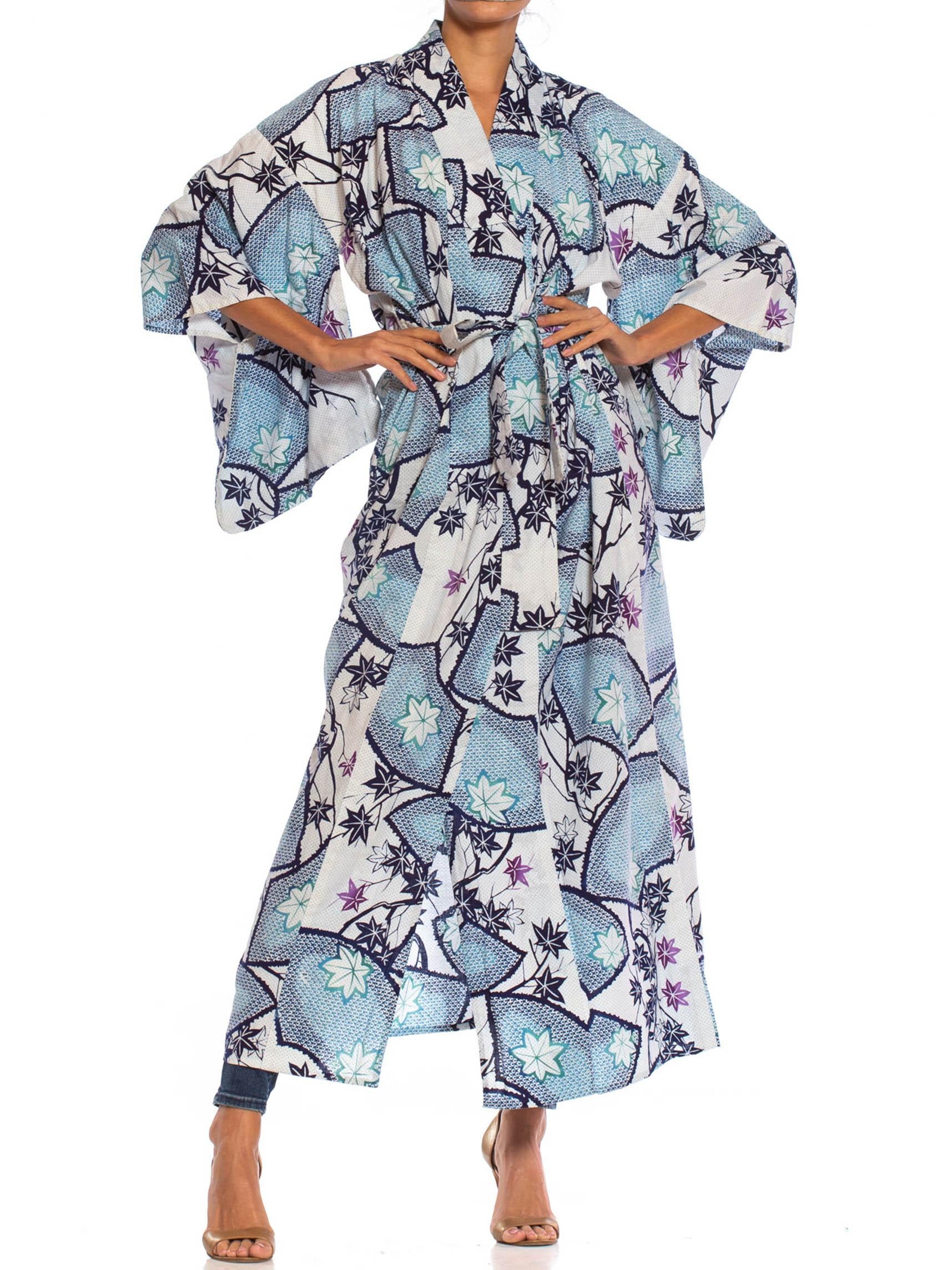 1980S Blue & White Cotton Japanese Maple Leaf Shibori Print Kimono Robe Sash In Excellent Condition For Sale In New York, NY