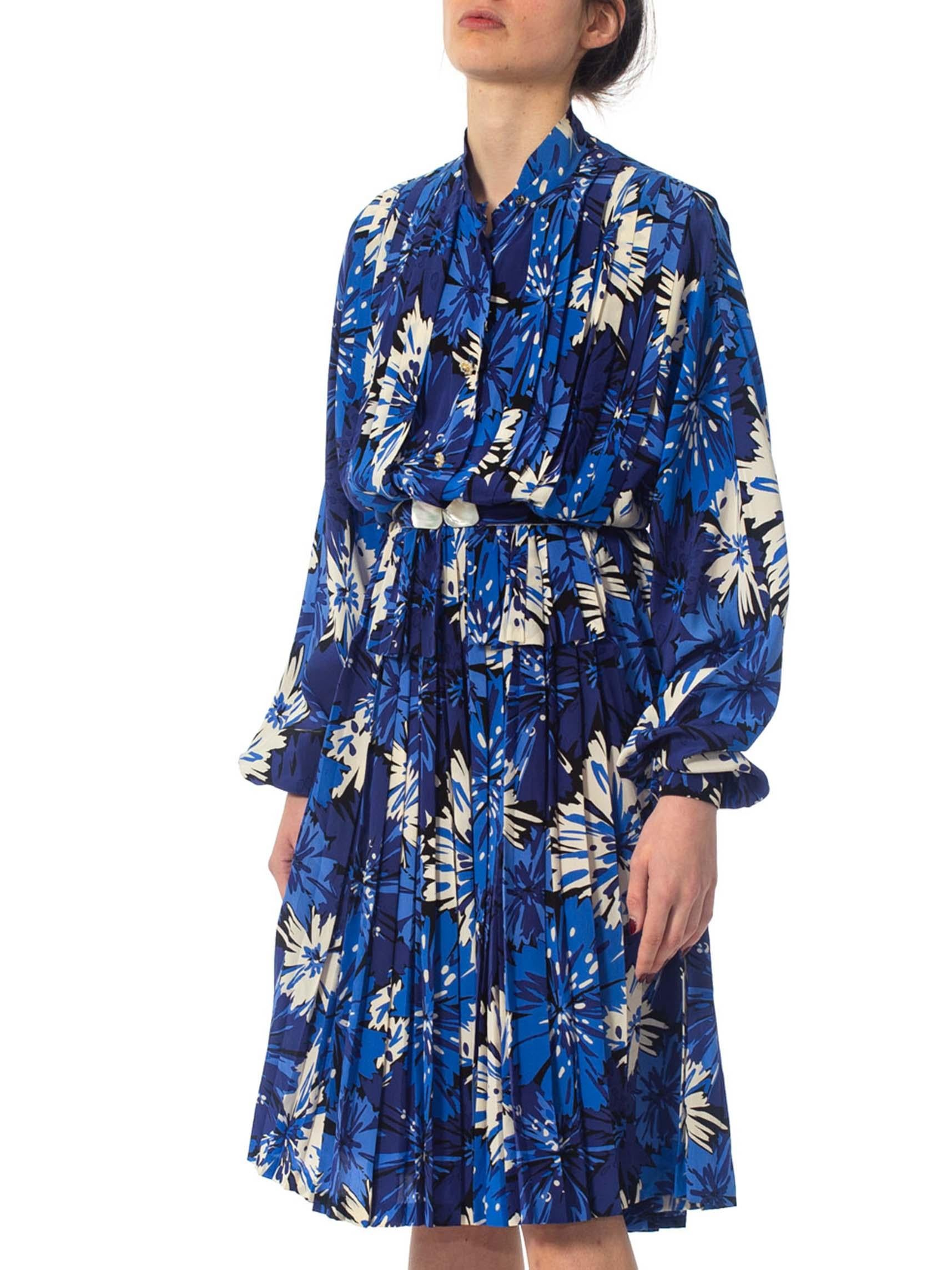 Women's 1980S MILA SCHON Blue & White Haute Couture Silk Crepe De Chine Long Sleeve Ple For Sale