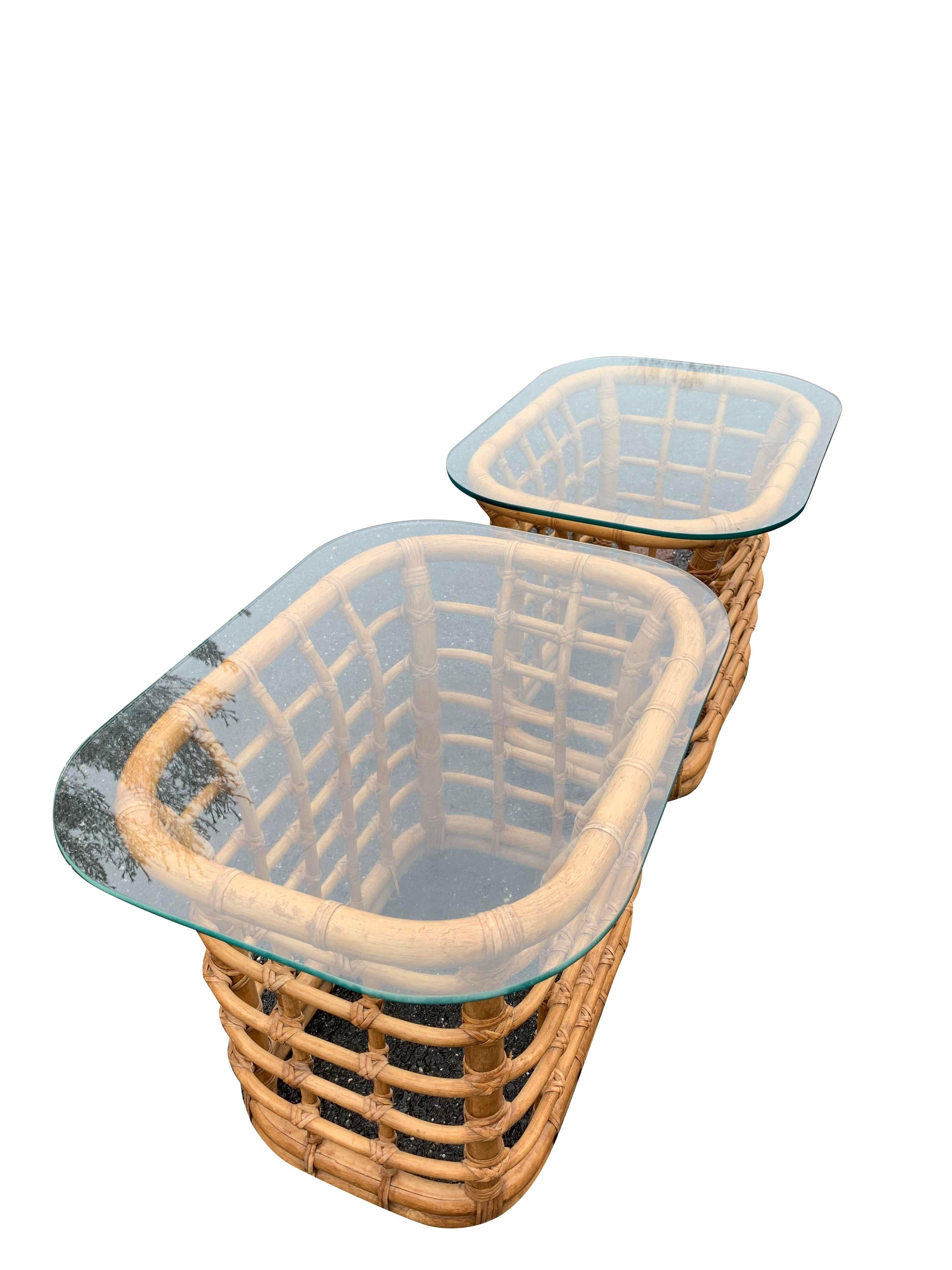 1980er Boho Chic Modern Bambus Rattan Beistelltische - ein Paar (Ende des 20. Jahrhunderts) im Angebot
