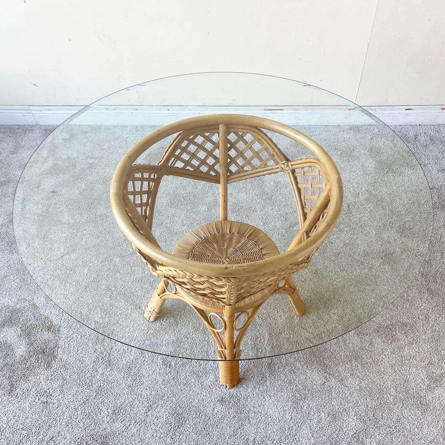 1980s Boho Chic Rattan and Woven Wicker Circular Glass Top Dining Table In Good Condition For Sale In Delray Beach, FL