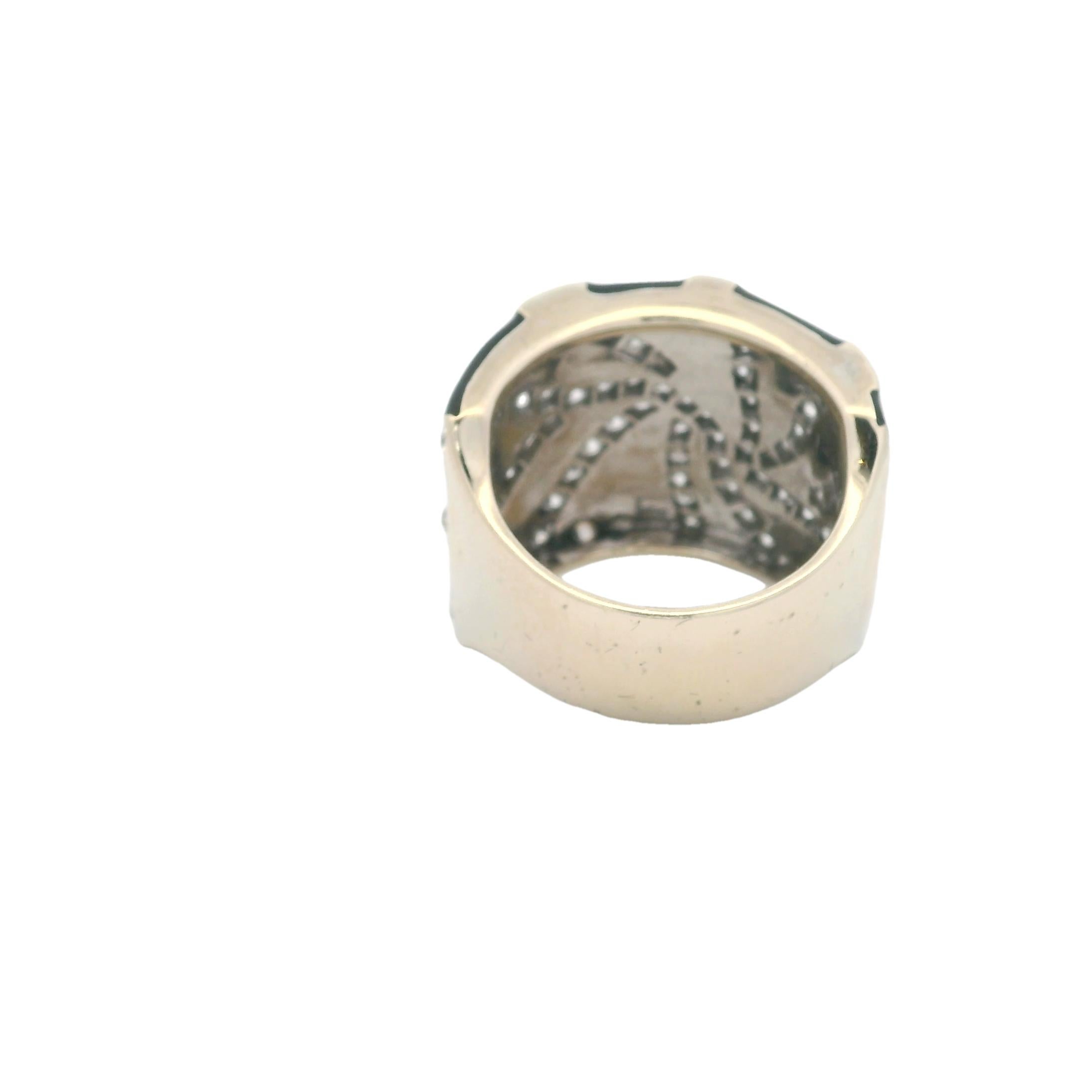 Bague cocktail des années 1980 en or blanc 18 carats, diamant tourbillon et émail noir Excellent état - En vente à Miami, FL