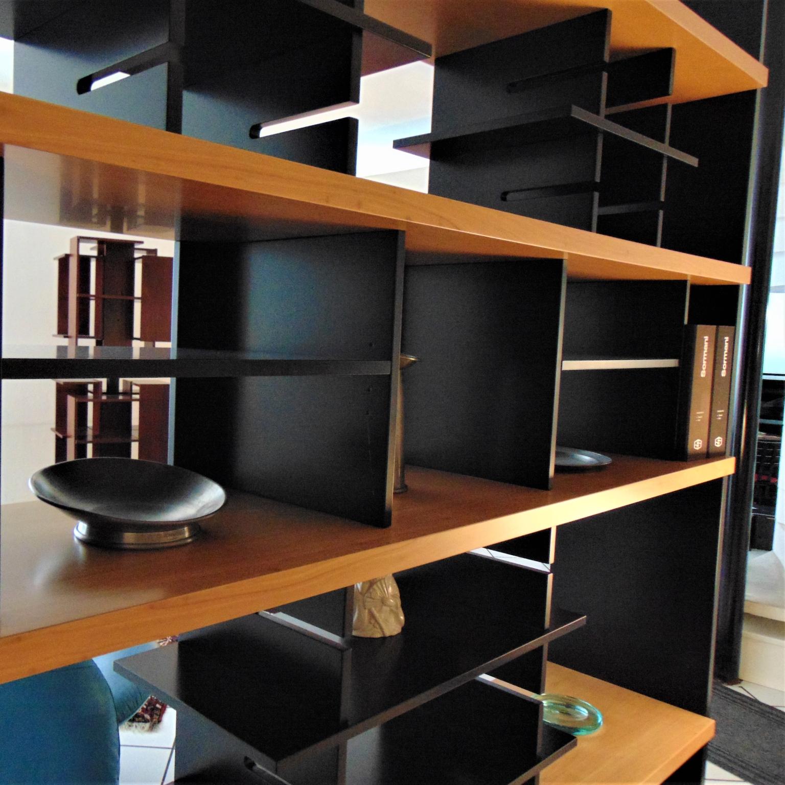 1980s Bookshelf, Walnut and Black Satin Lacquer, Sormani, Italy For Sale 7