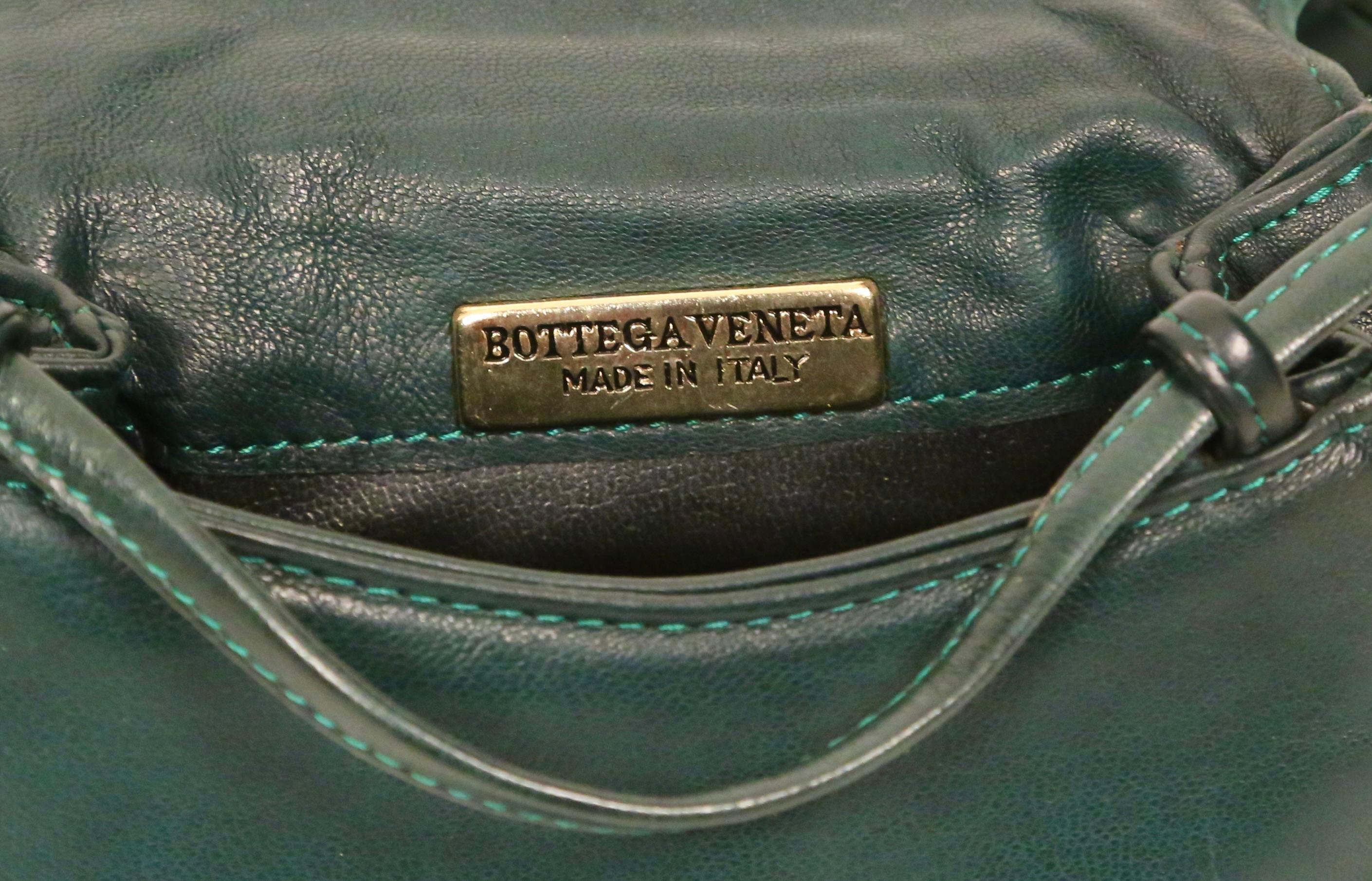 1980's BOTTEGA VENETA mini green woven leather bag with long strap 4