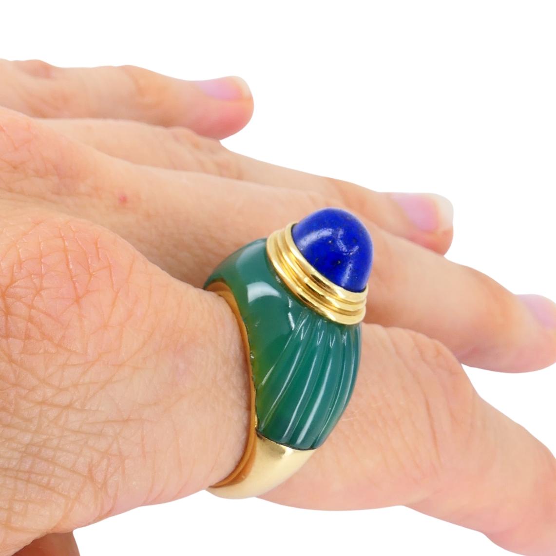 1980's Boucheron Jaipur Ring 18k Gold Chrysophrase Lapis Lazuli Original Pouch For Sale 7