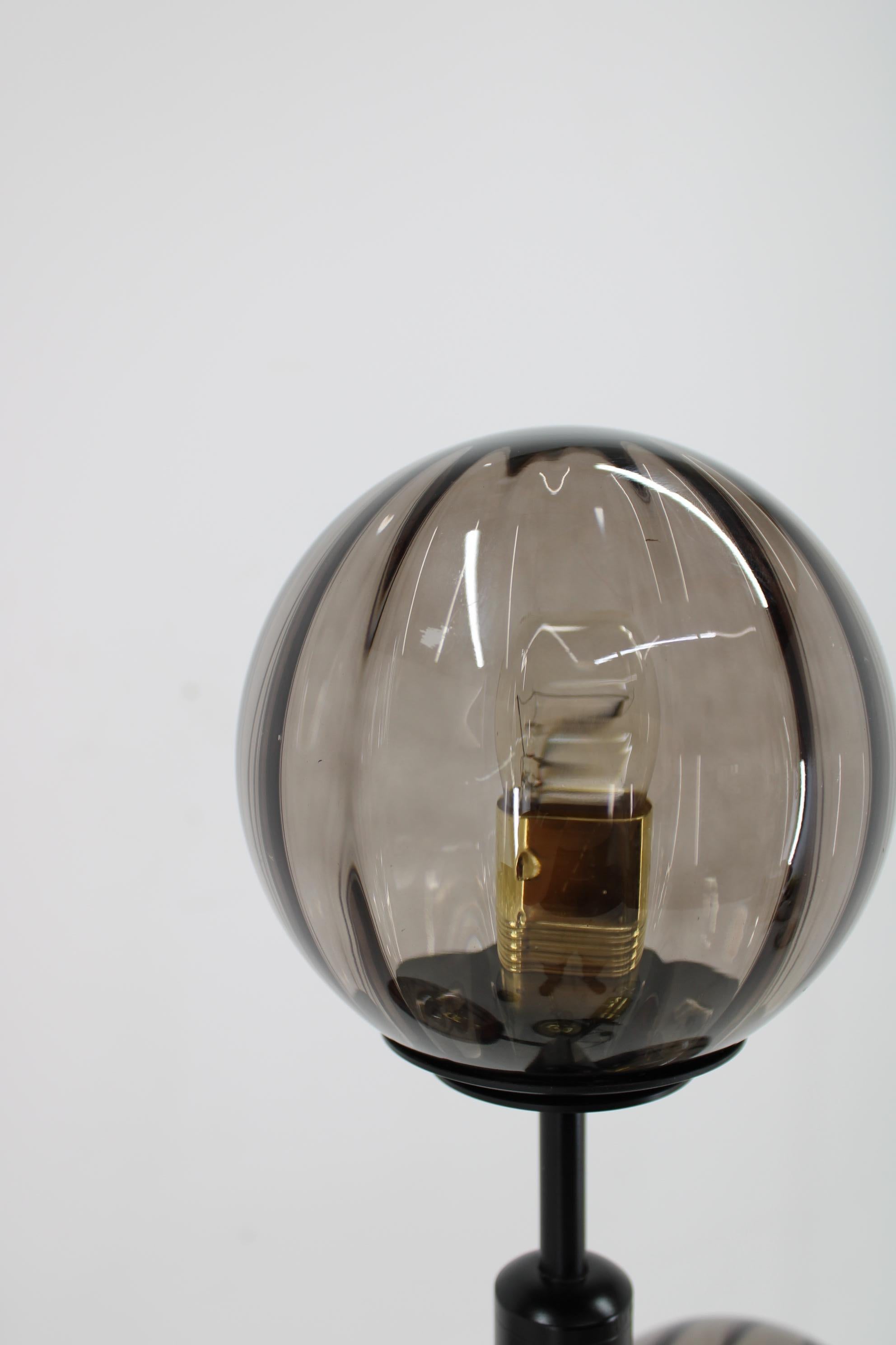 1980er Stehlampe aus Messing und Glas, restauriert im Angebot 9