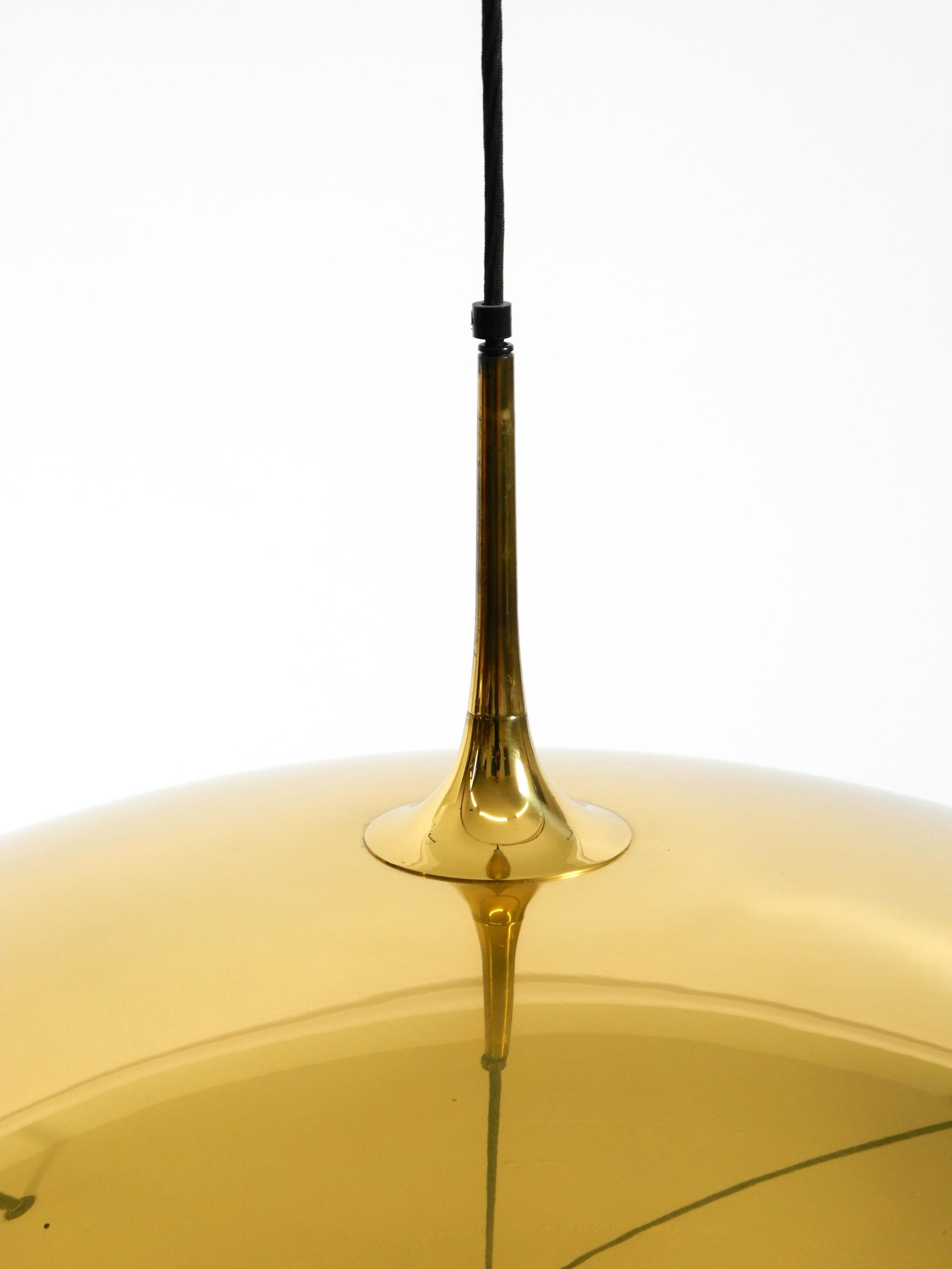 Lampada a sospensione Florian Schulz Onos 55 in ottone degli anni '80 con sistema a carrucola regolabile in vendita 1