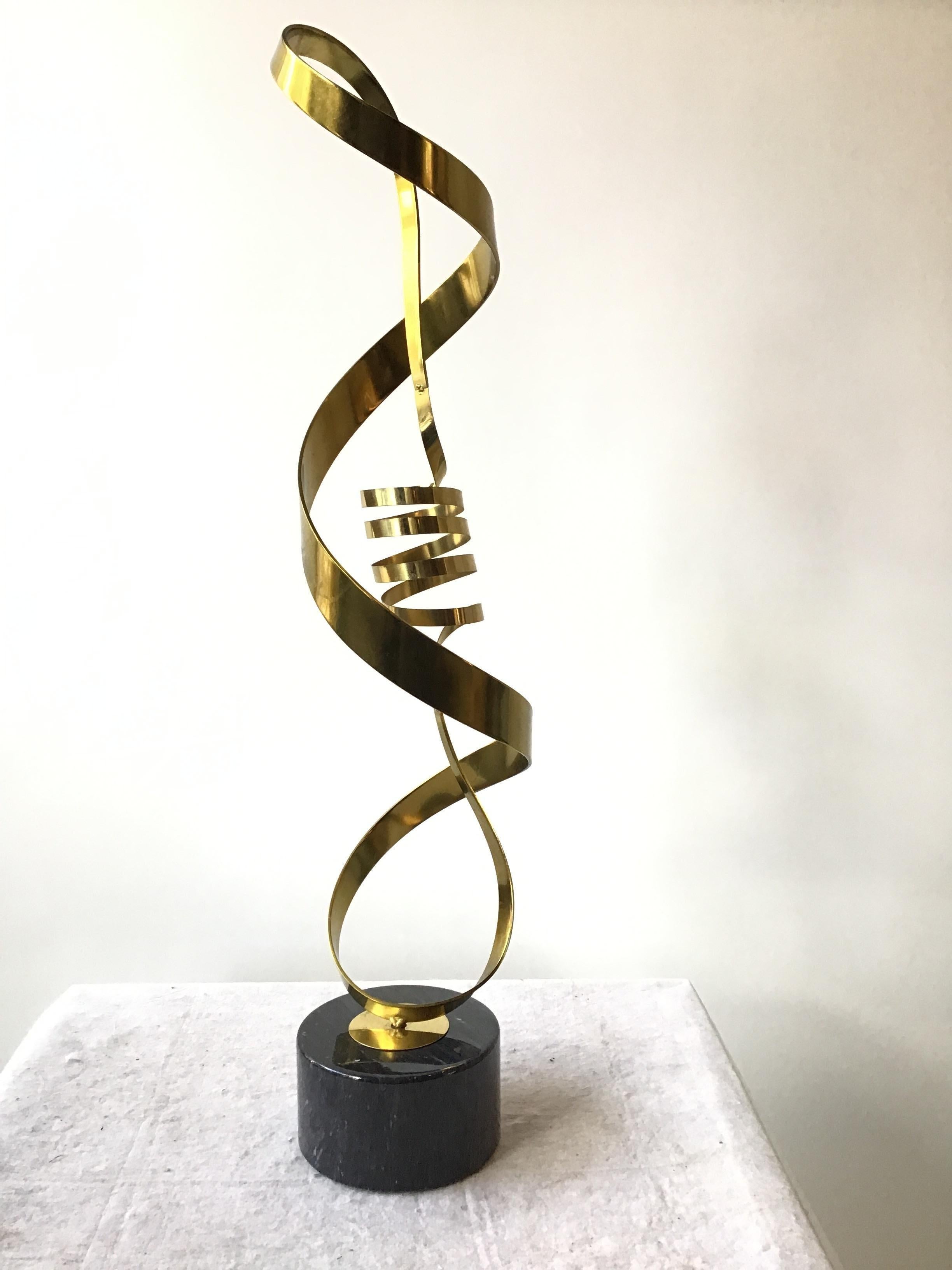 1980s Brass Ribbon Abstract Sculpture on Marble Base For Sale 6