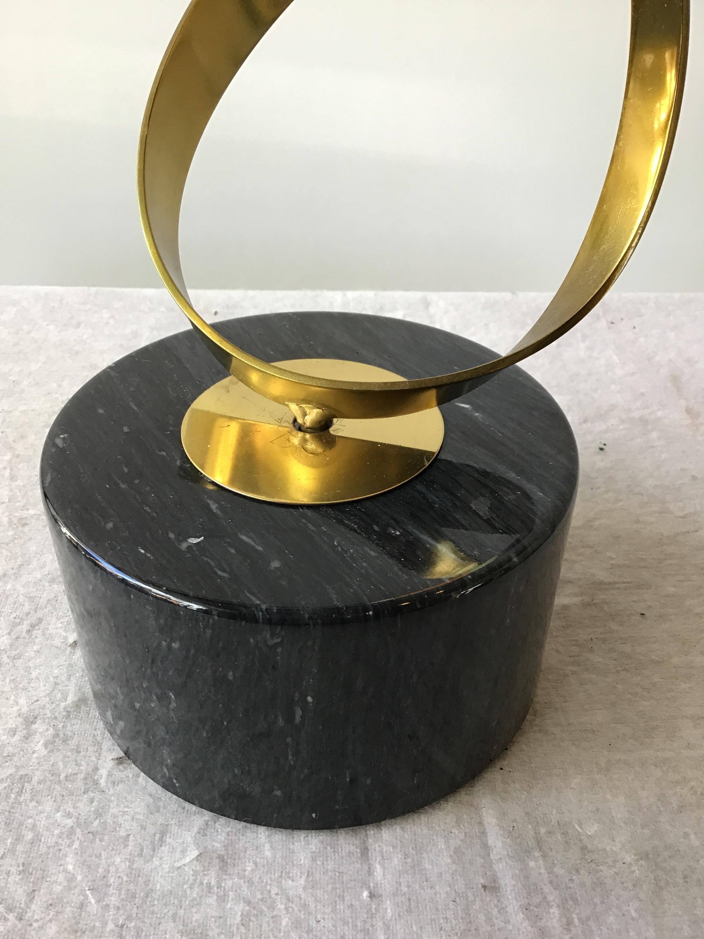 1980s Brass Ribbon Abstract Sculpture on Marble Base For Sale 8