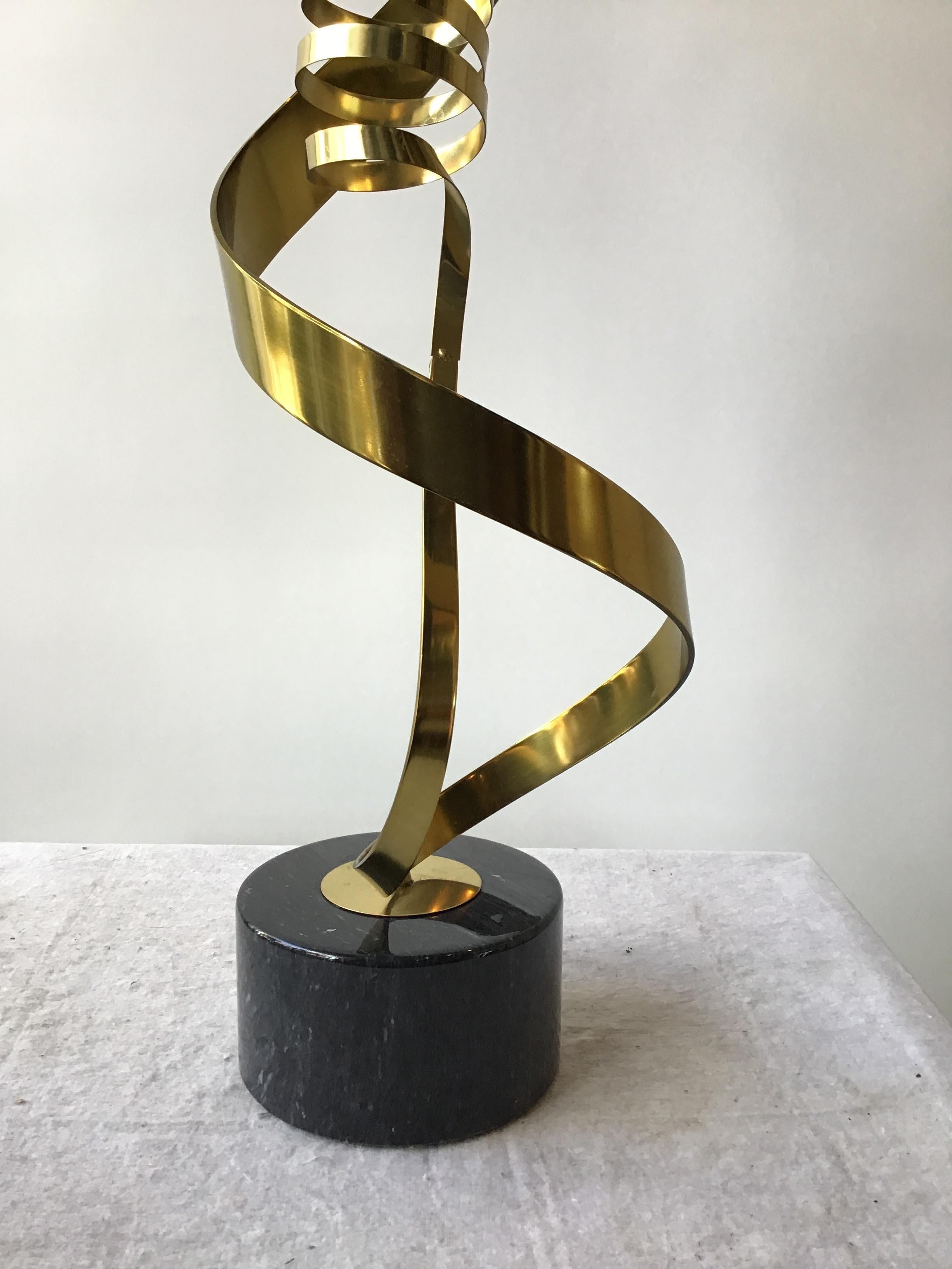 Late 20th Century 1980s Brass Ribbon Abstract Sculpture on Marble Base For Sale