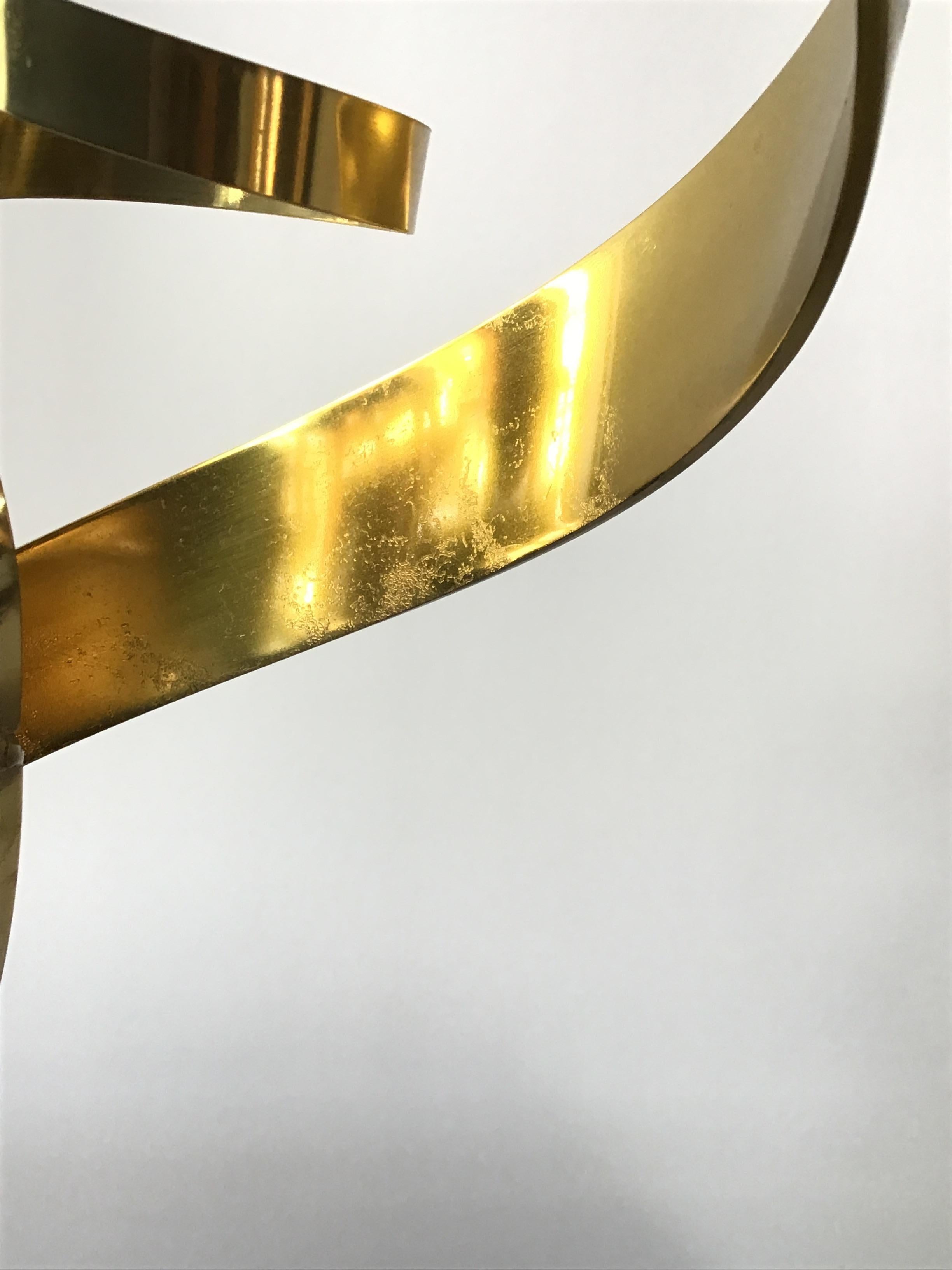 1980s Brass Ribbon Abstract Sculpture on Marble Base For Sale 4