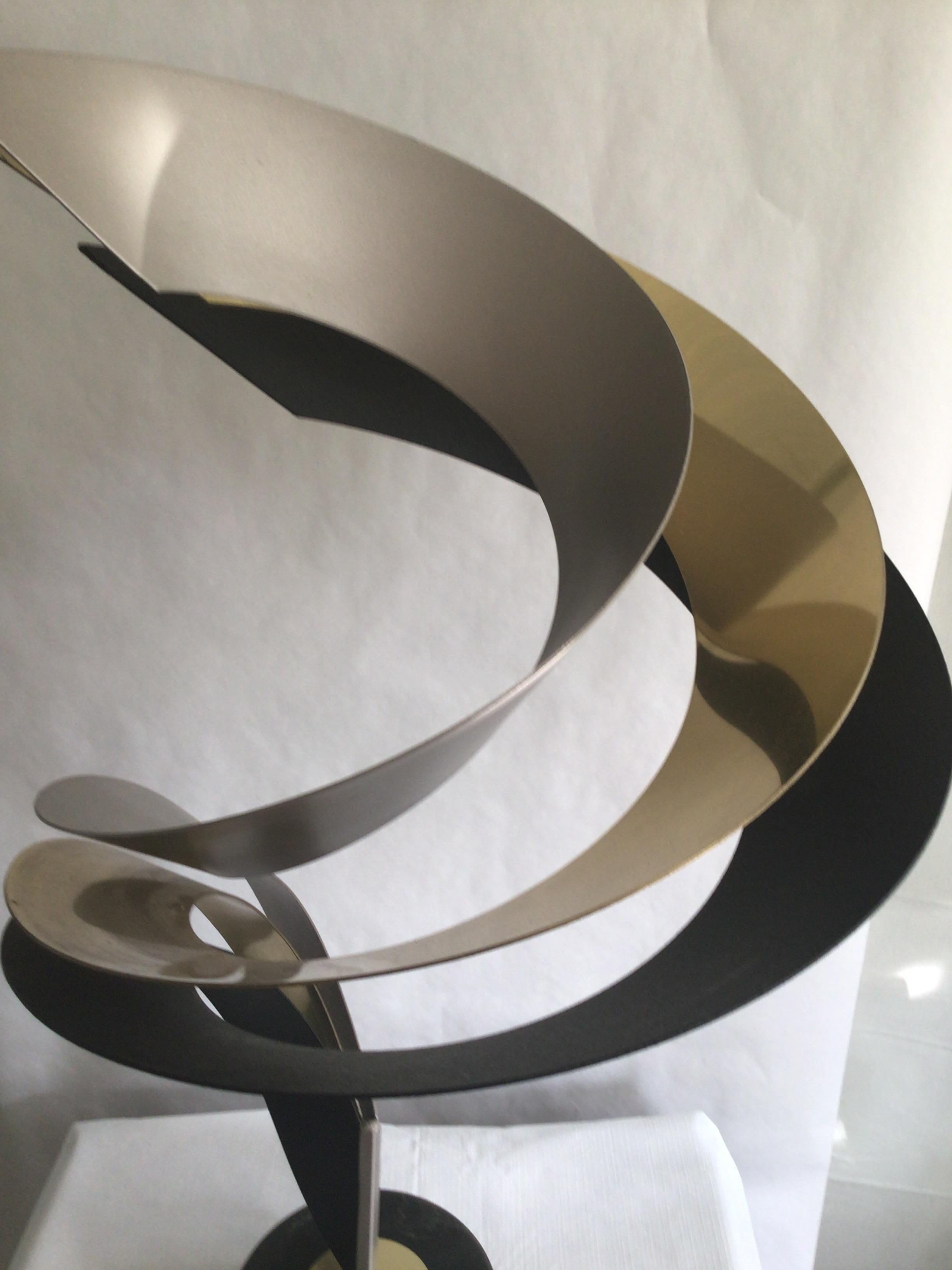 Late 20th Century 1980s Brass Steel and Aluminum Swirled Sculpture on Swivel Base For Sale