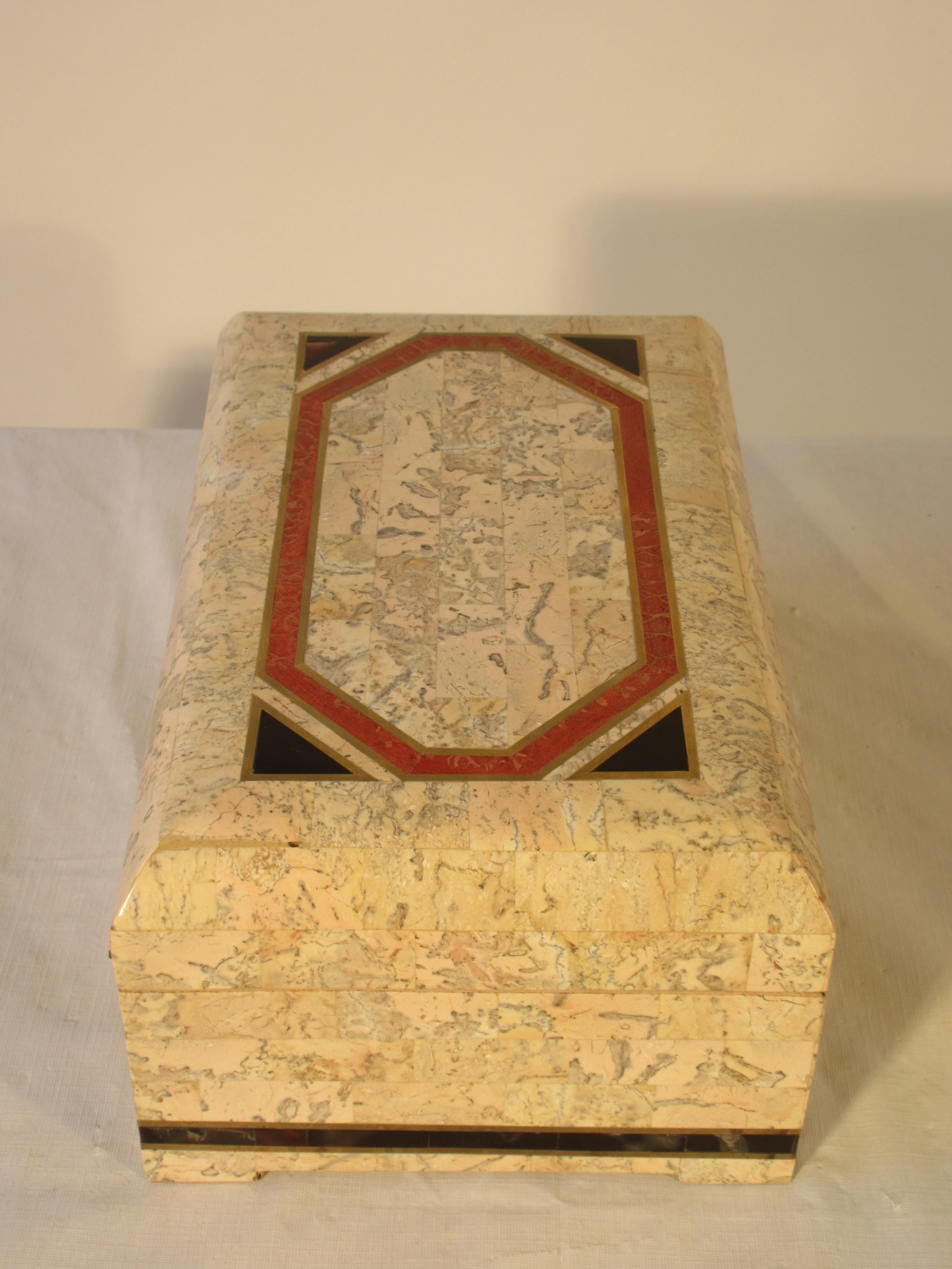 1980s Brass and Tessellated Stone Box In Good Condition For Sale In Tarrytown, NY