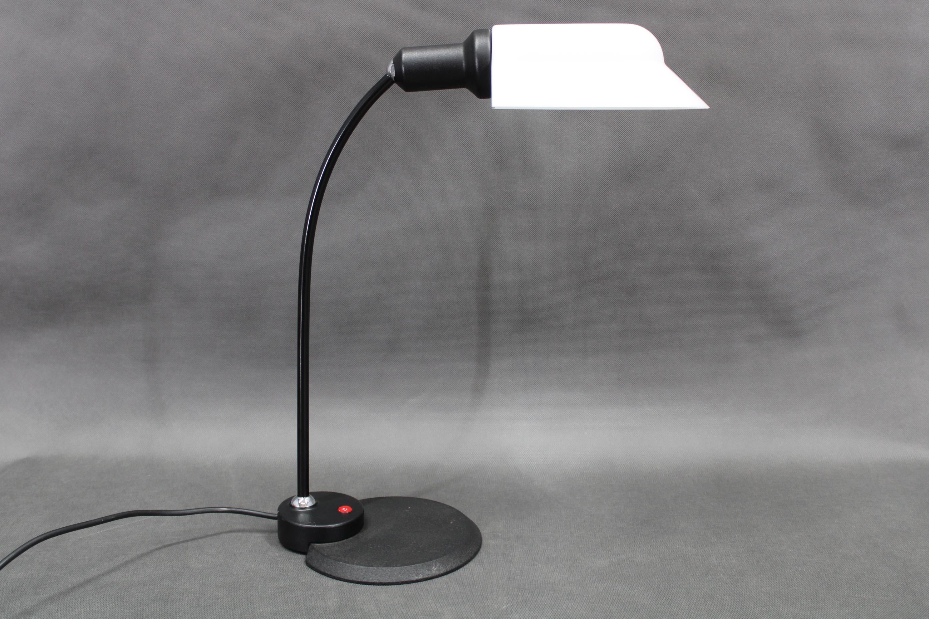 1980s Broggi and Burckhardt model Lula Table Lamp for Programma Luce, Italy For Sale 8
