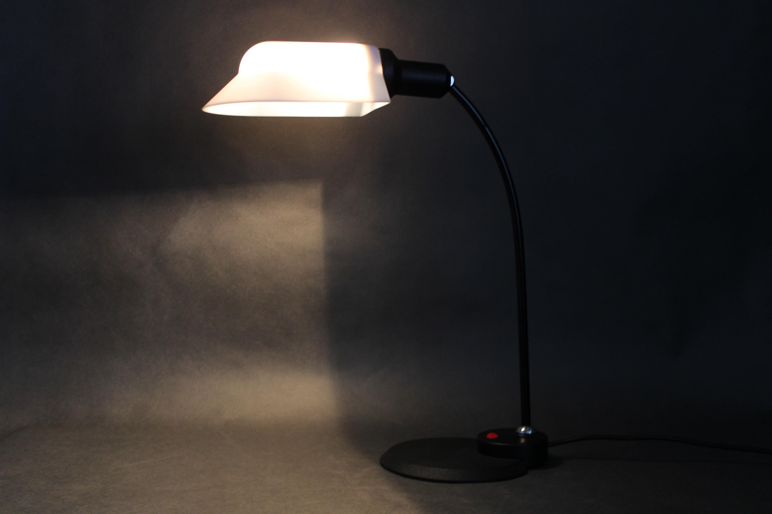 1980s Broggi and Burckhardt model Lula Table Lamp for Programma Luce, Italy For Sale 11
