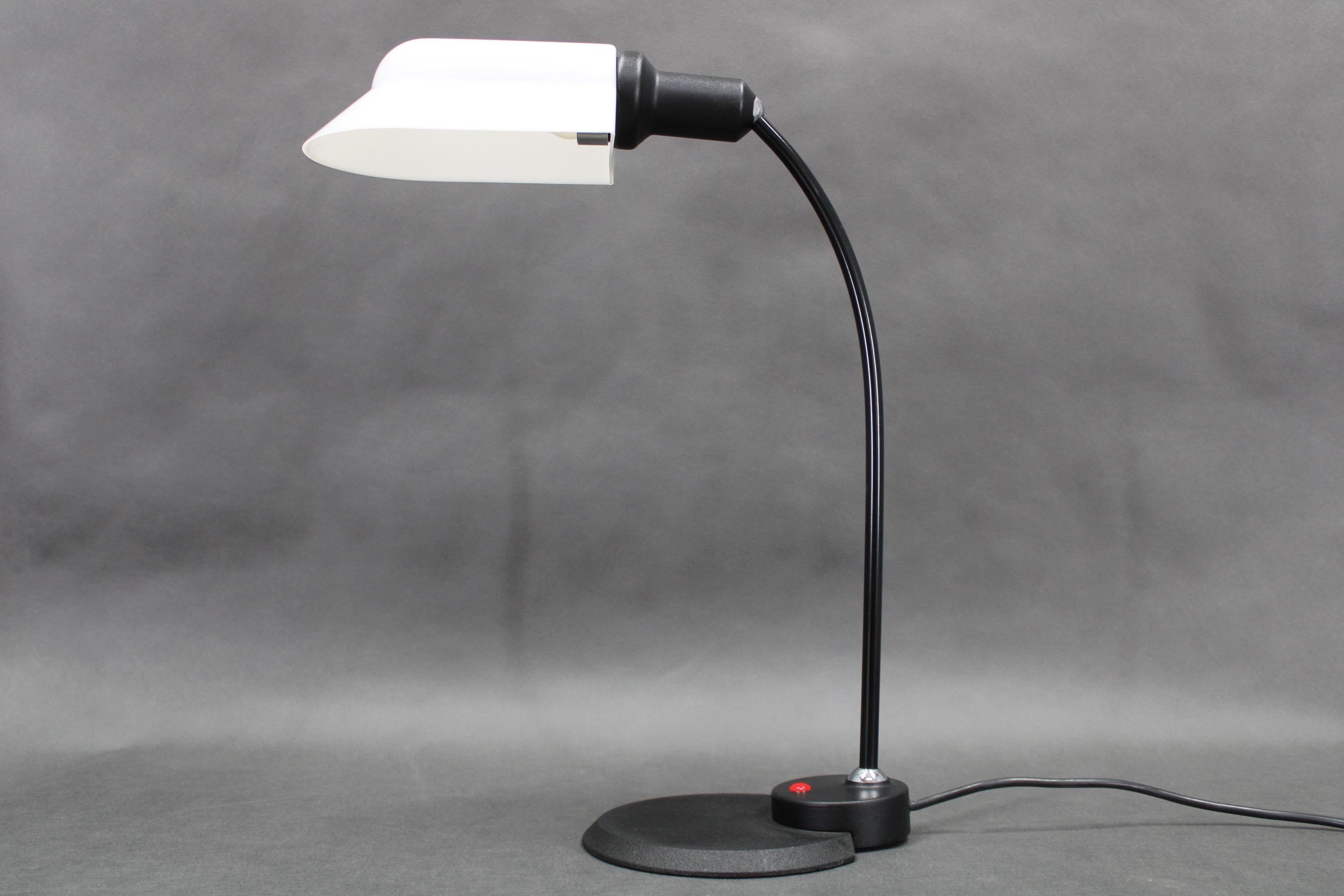  - cleaned 
- good original condition with minor signs of use
- 1x , E26-E27 bulb  
- US wiring compatible