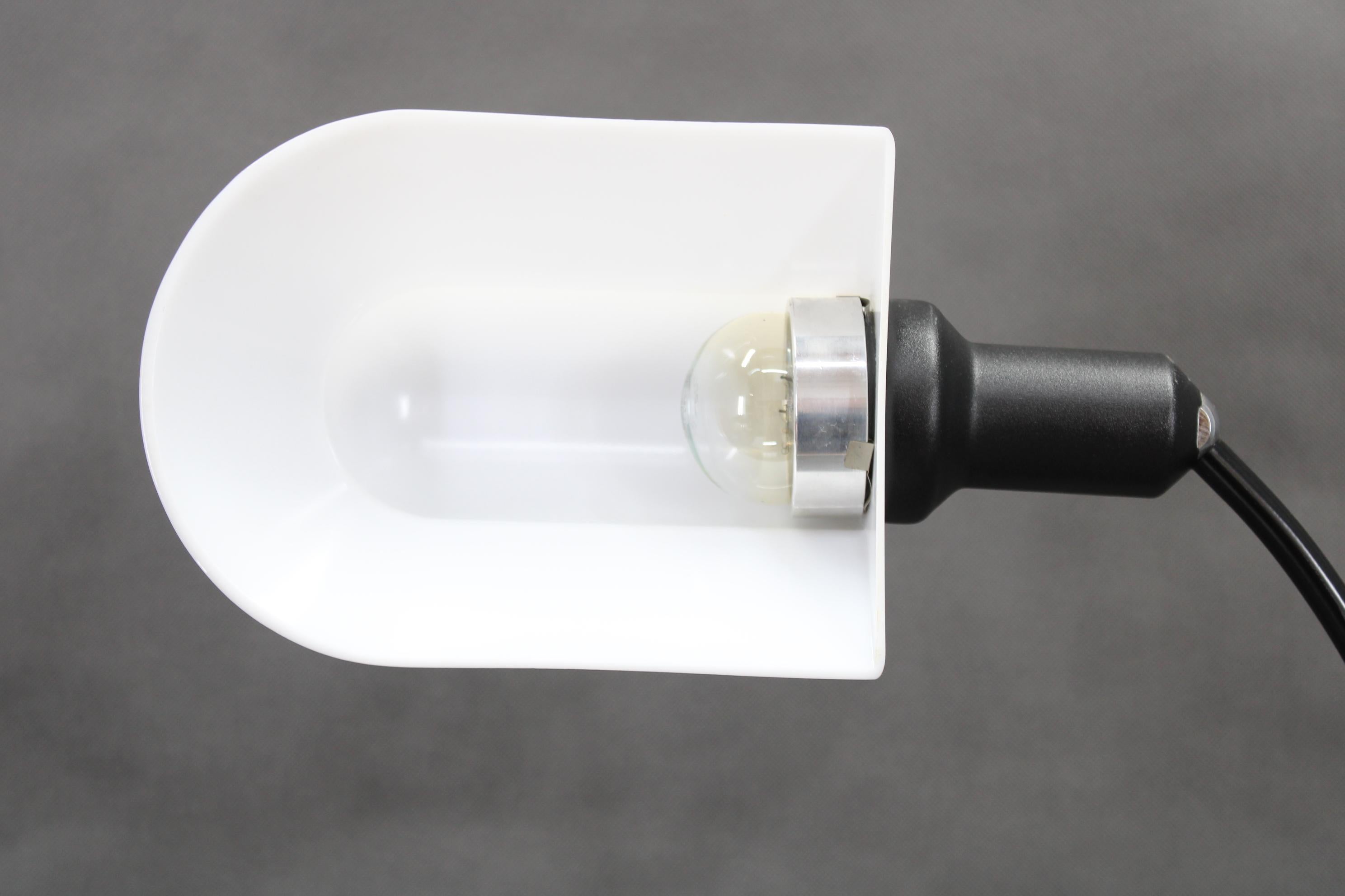 1980s Broggi and Burckhardt model Lula Table Lamp for Programma Luce, Italy In Good Condition For Sale In Praha, CZ