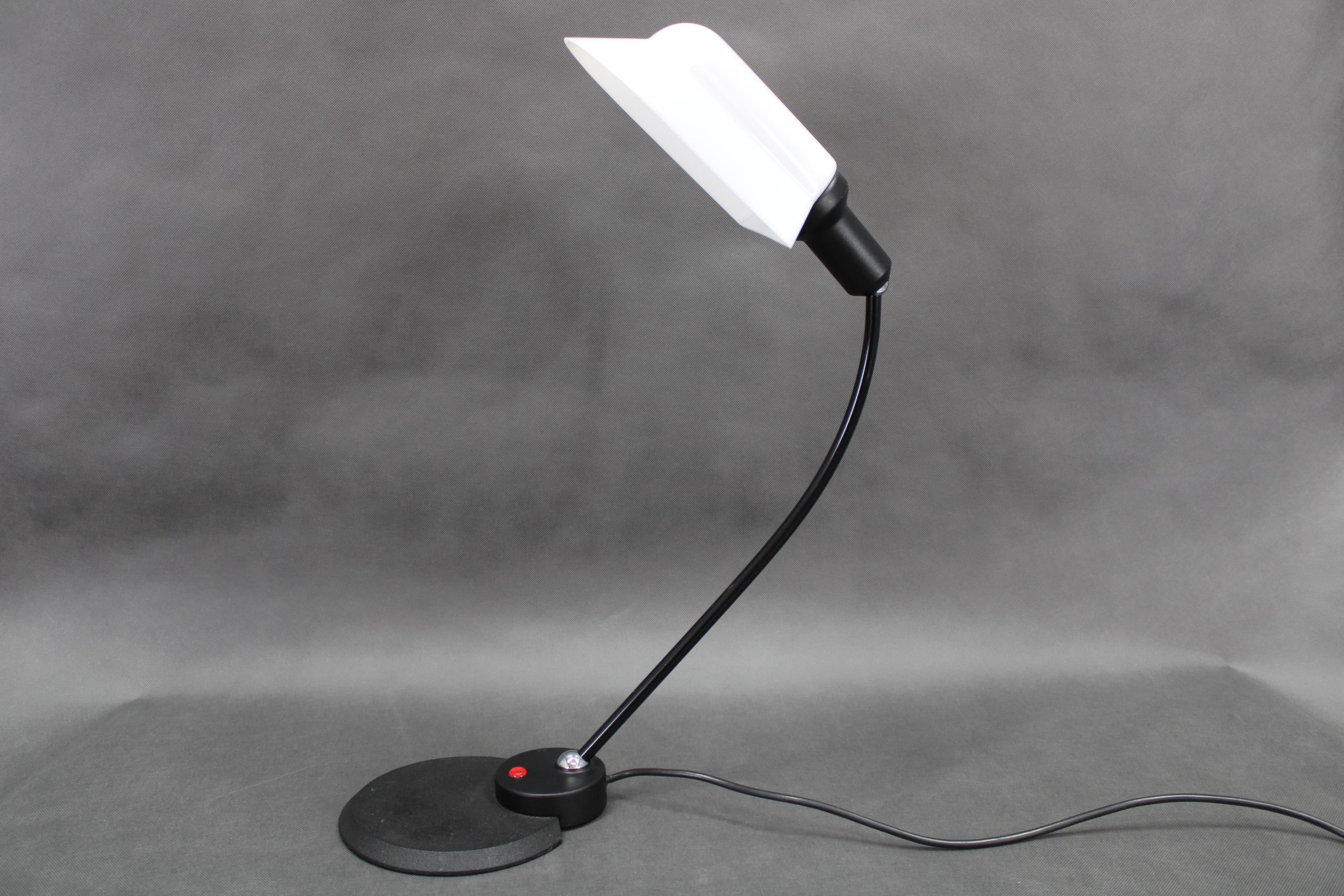 1980s Broggi and Burckhardt model Lula Table Lamp for Programma Luce, Italy For Sale 2