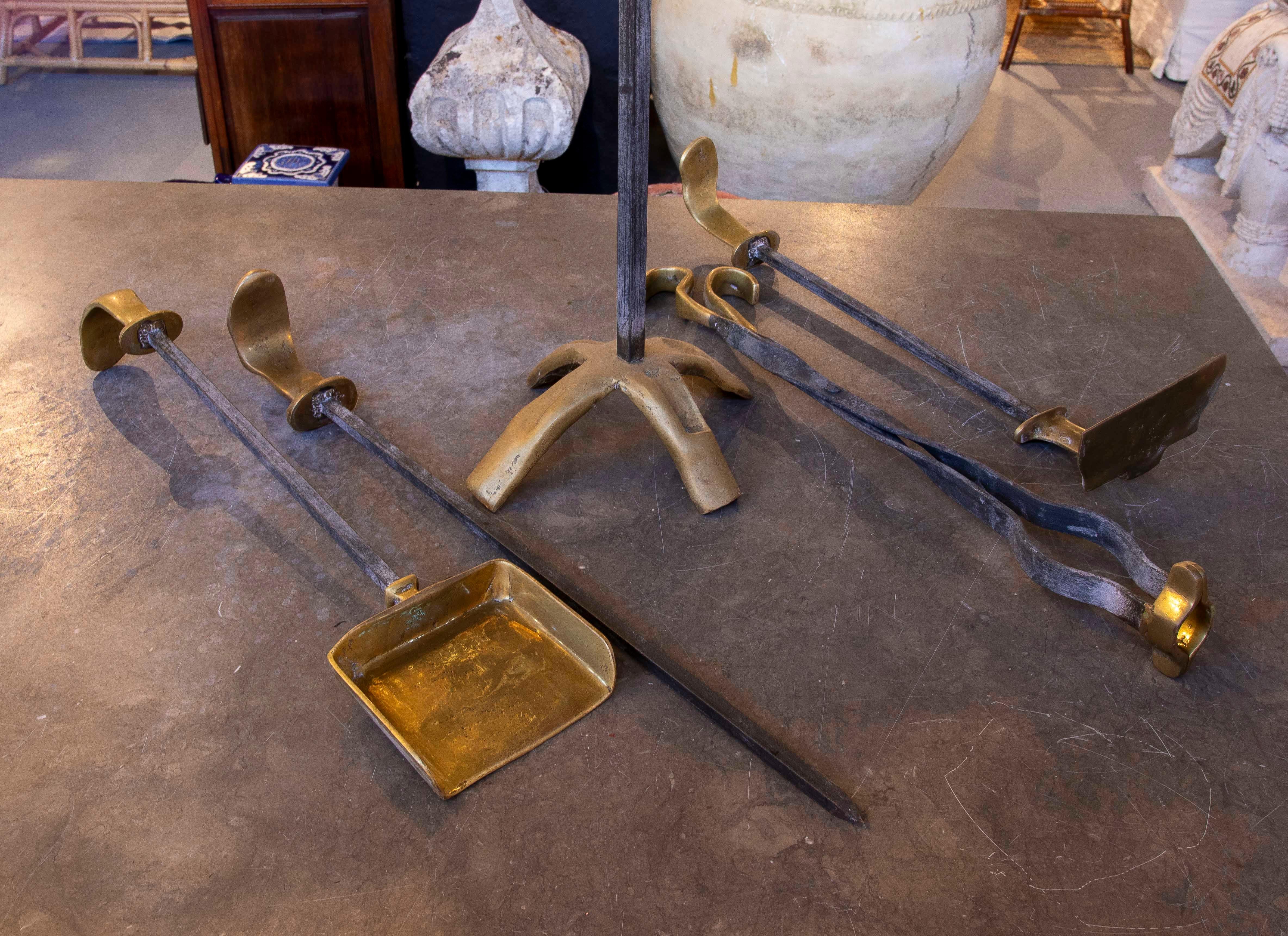 Ensemble d'outils de cheminée en bronze de l'artiste David Marshall des années 1980 en vente 8