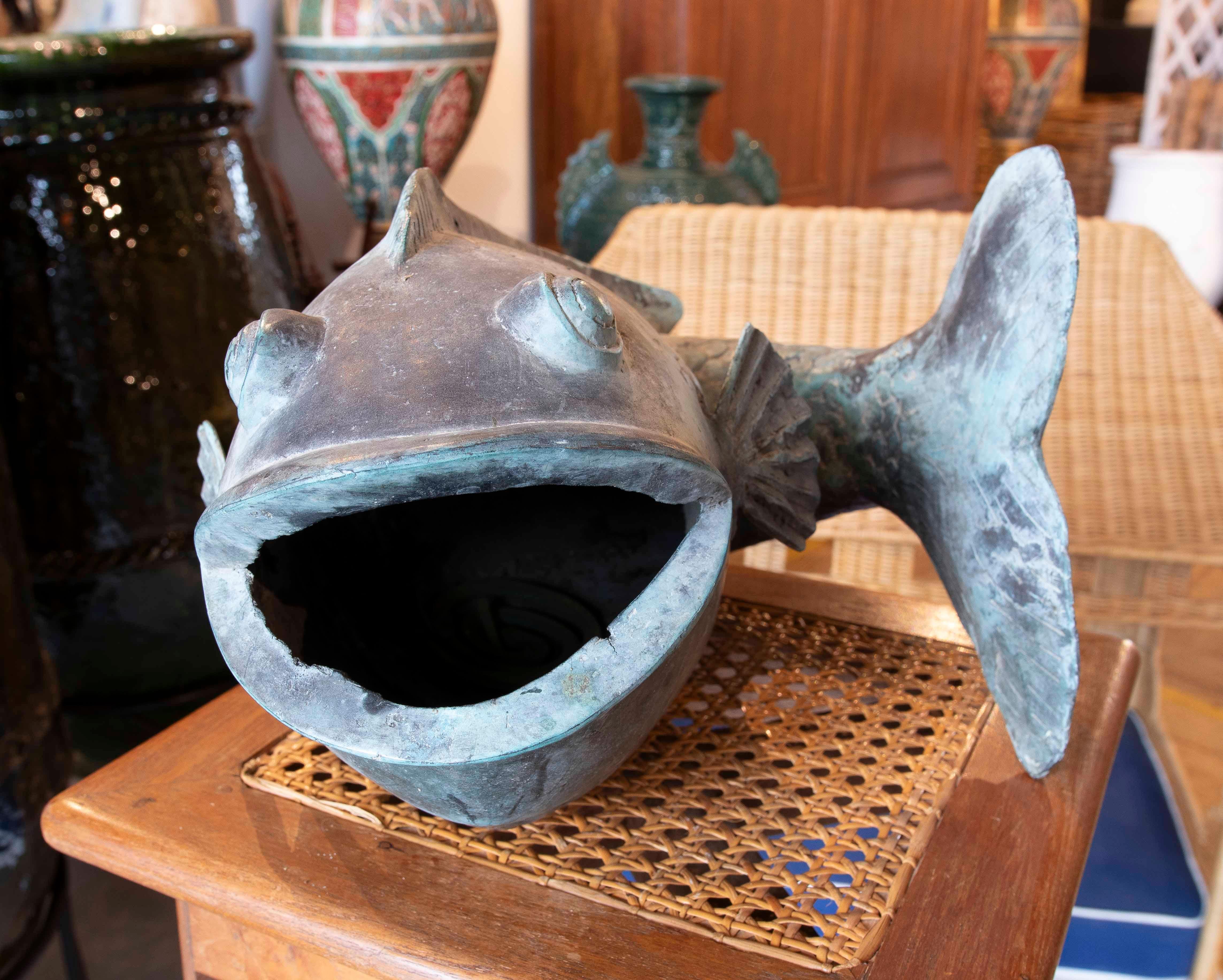 Spanish 1980s Bronze Fish Sculpture for Fountain in Antique Green Finish For Sale