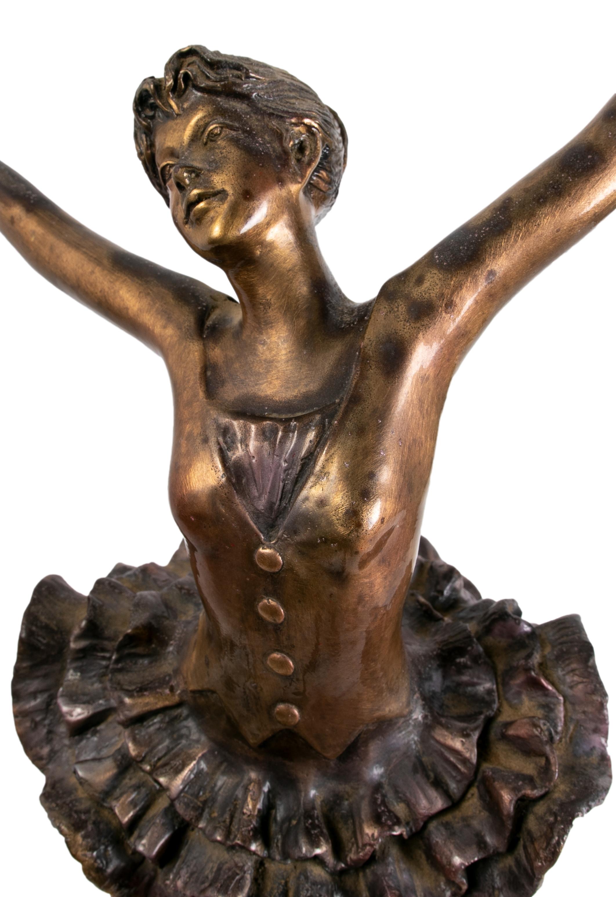 Bronzeskulptur eines Tänzers aus den 1980er Jahren, signiert Ac. Foyrel  im Angebot 9