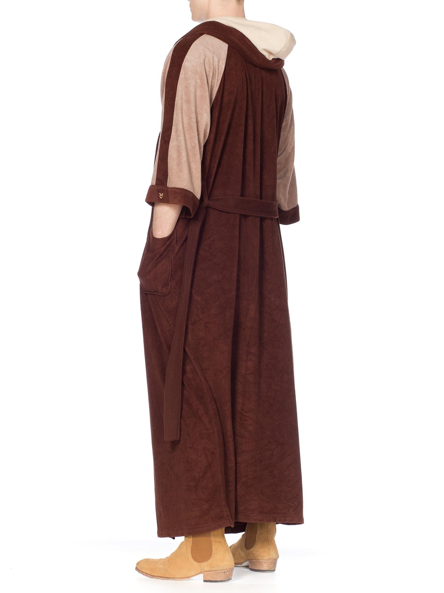 1980S Brown & Beige Colorblocked Velour Fleece Playboy Lounge Robe With Hood In Excellent Condition In New York, NY