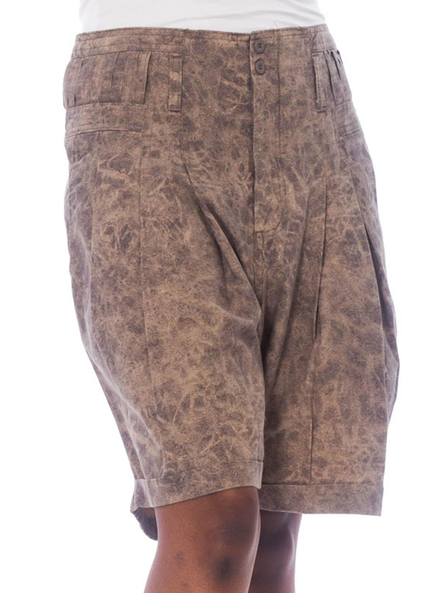 1980S Brown Cotton Acid Wash High-Waisted Men's Shorts With Belt Loops A Plenty In Excellent Condition In New York, NY