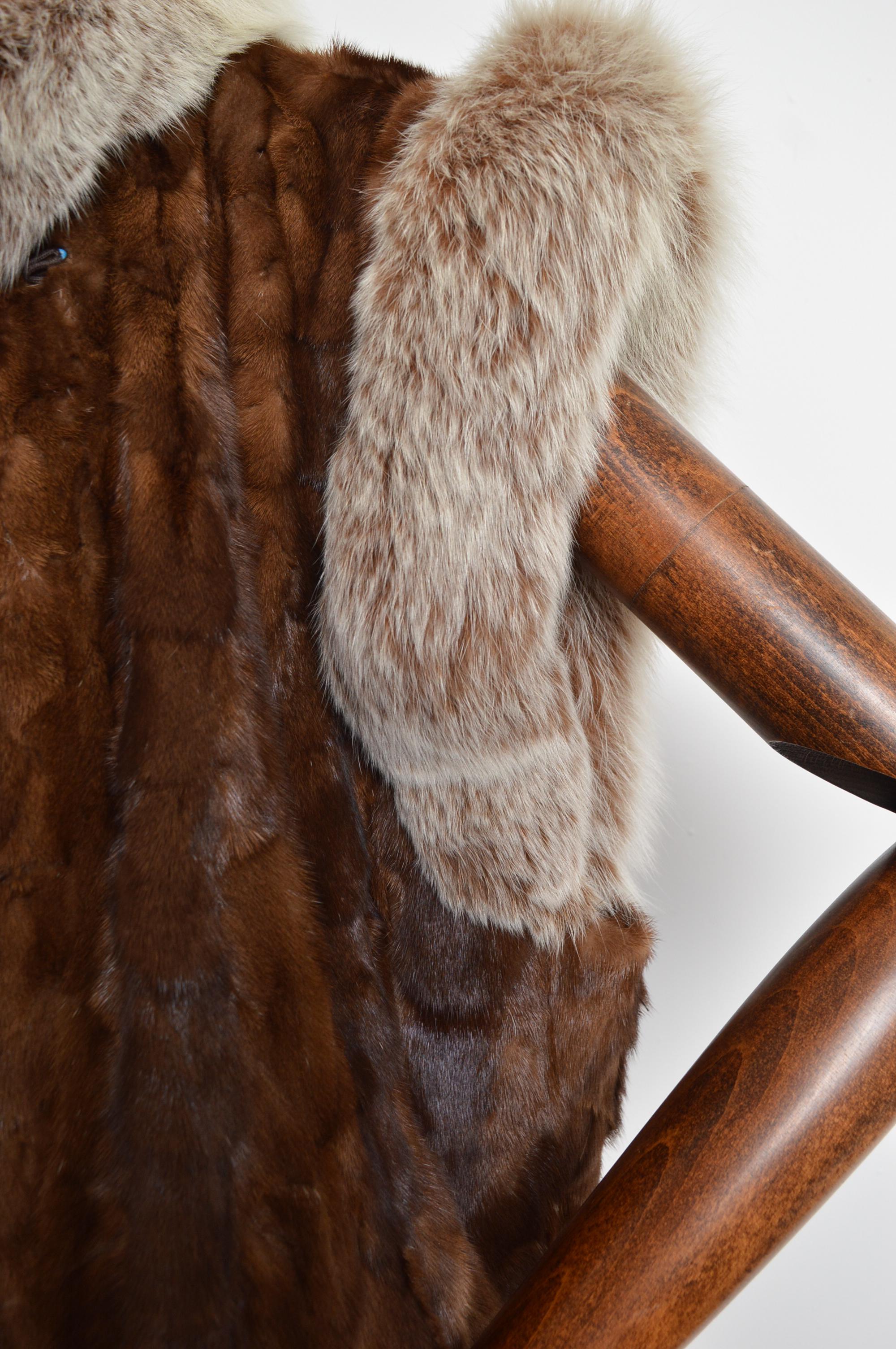 1980 Brown Mink & Fox Trim Real Fur Matching Gilet Coat & Hat - Set en vente 4