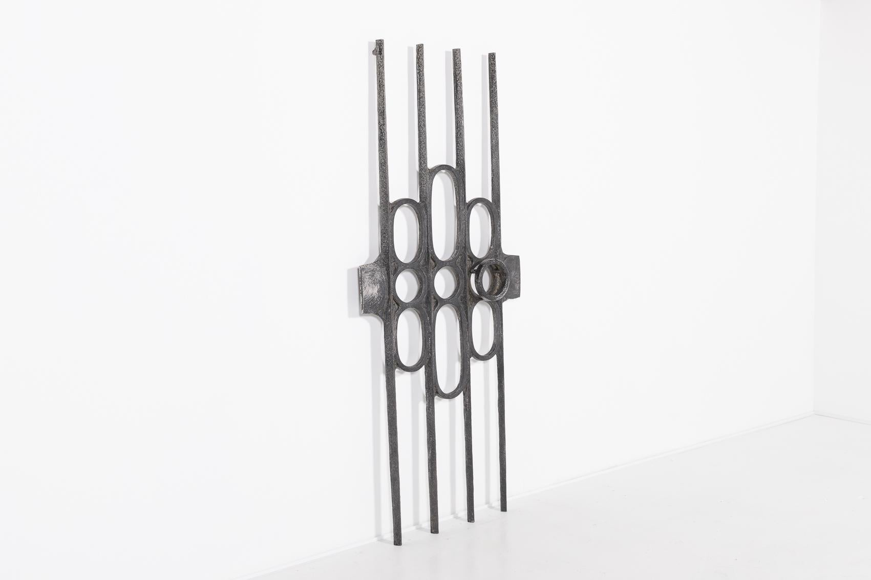 Impressive Brutalist casted aluminium door fixture/decoration. It can also be used as spectacular wall art sculpture.

Condition
Good, usage wear

Dimensions
width: 32,68 inch
depth: 1,57 inch, including handle 3,93 inch
height: 75,98 inch