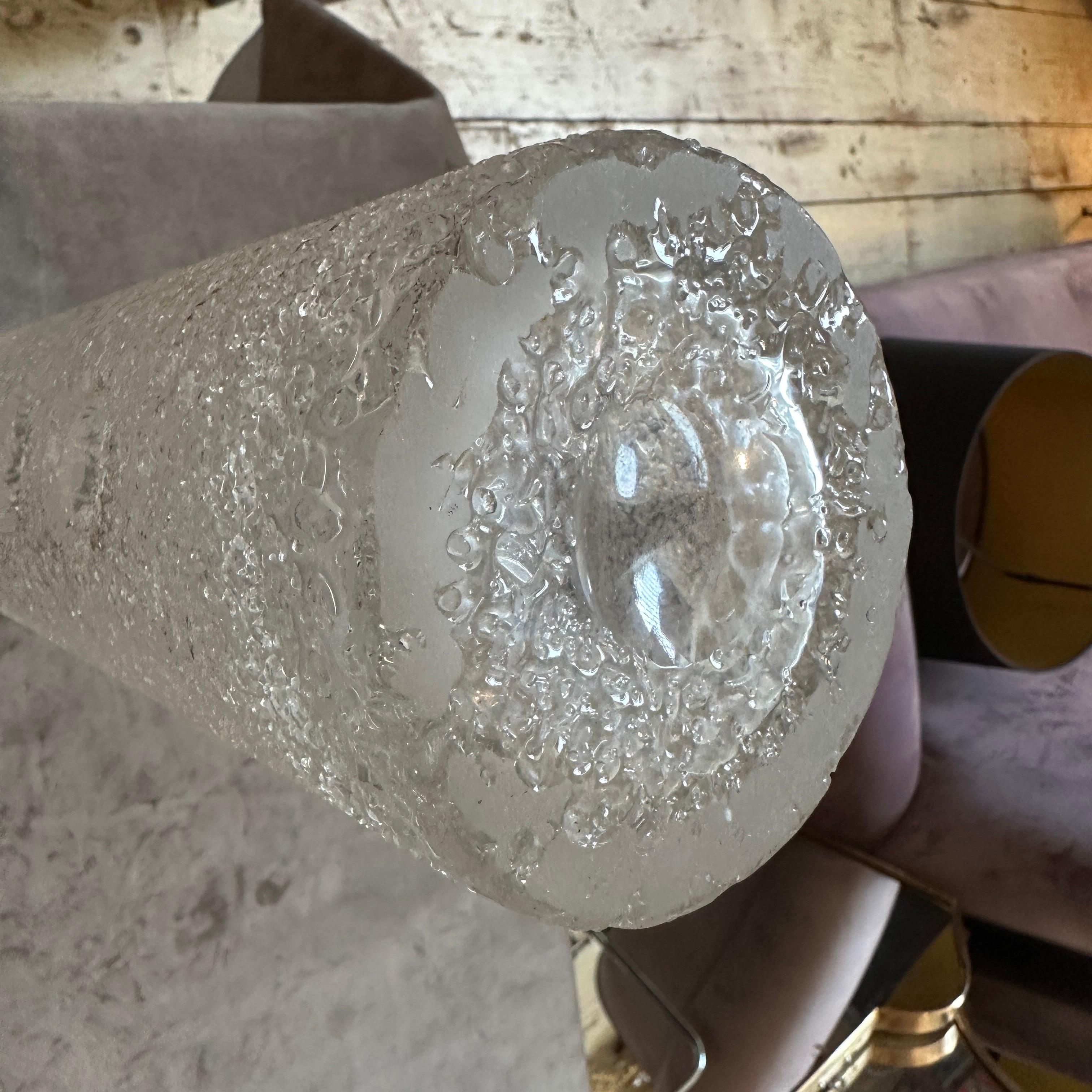 Jarrón cilíndrico de vidrio transparente Brutalista de los años 80, por Jan Gabrhel en Excelente estado para la venta en Aci Castello, IT