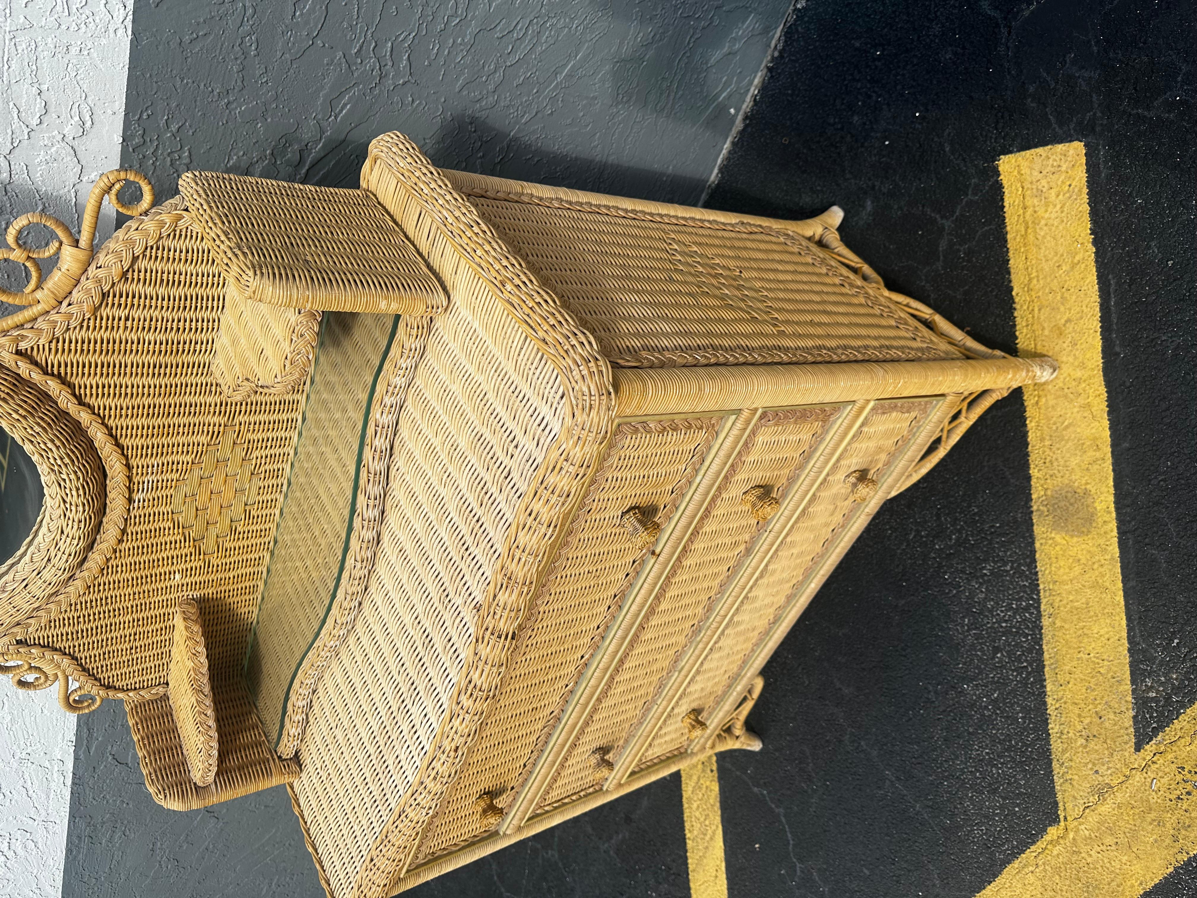 Cassettone Budji anni '80 in bambù bruciato e rattan intrecciato in vendita 2