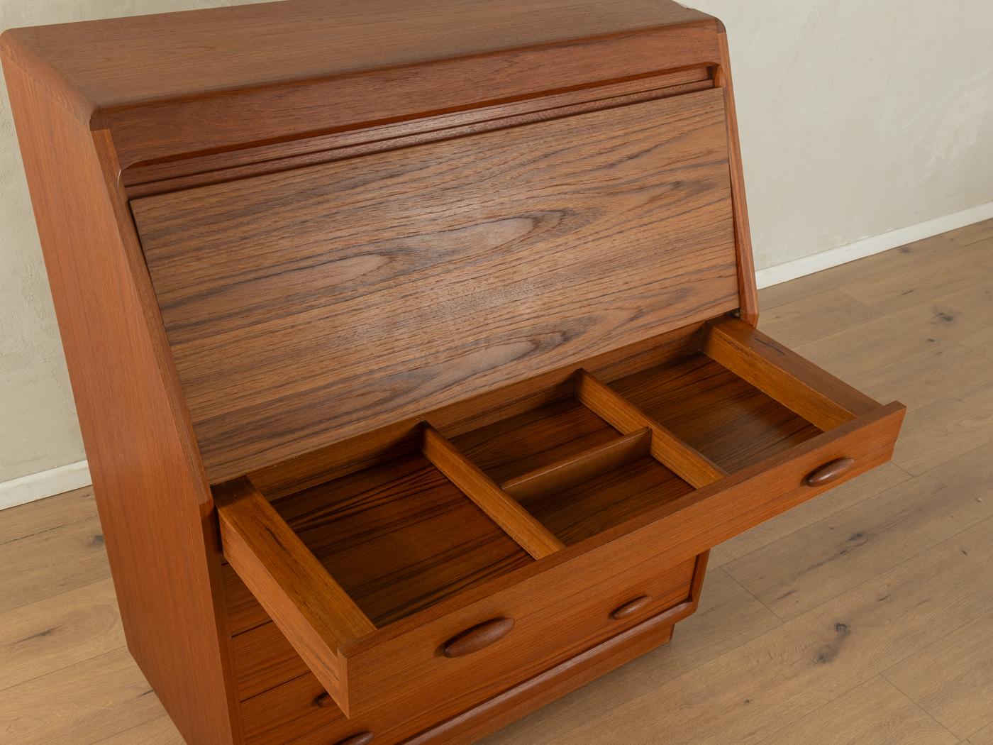 Mesa de los años 80 de Dyrlund en Bueno estado para la venta en Neuss, NW