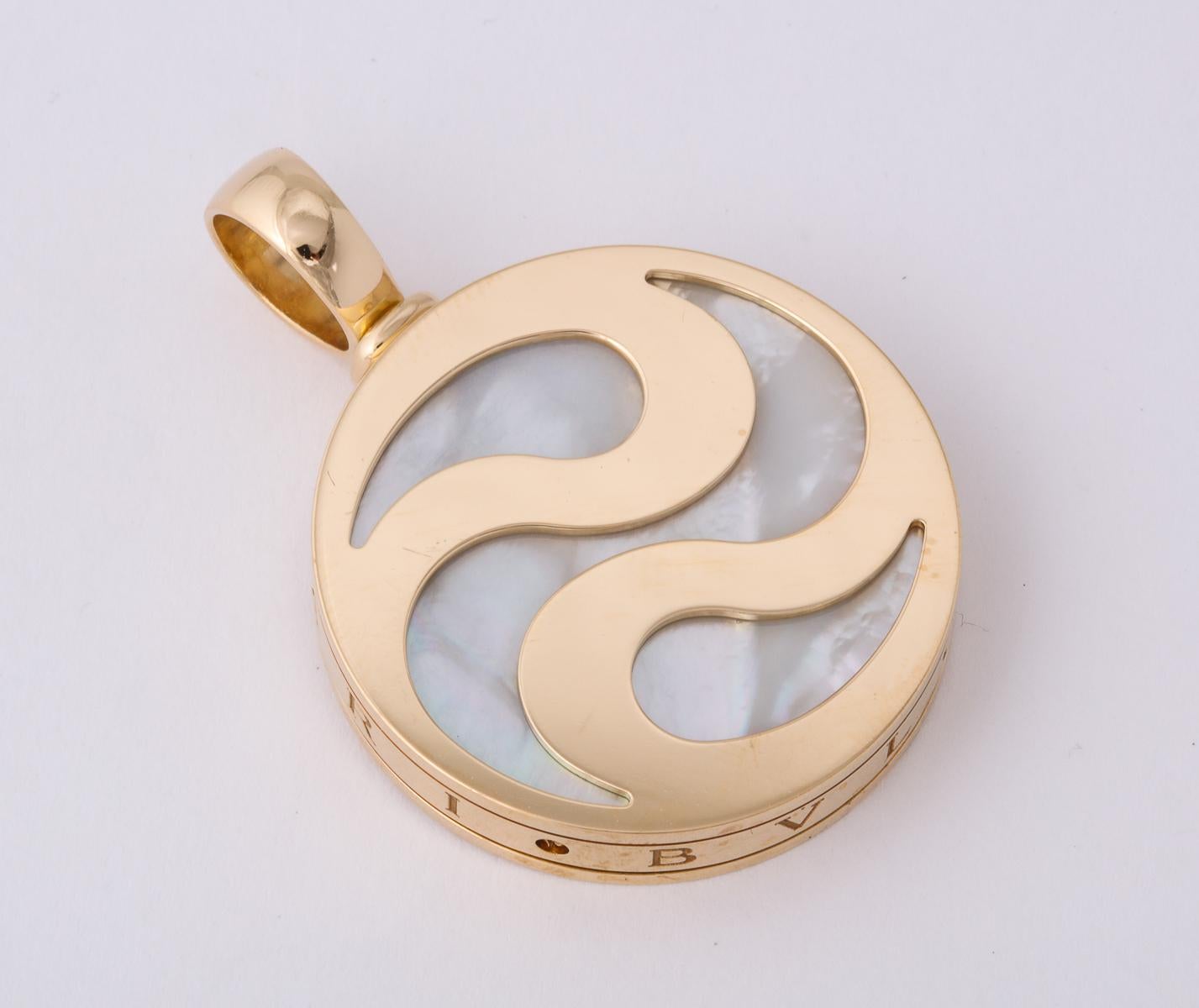 Women's or Men's 1980s Bvlgari Spinning Mother of Pearl and Gold Ying Yang Pendant