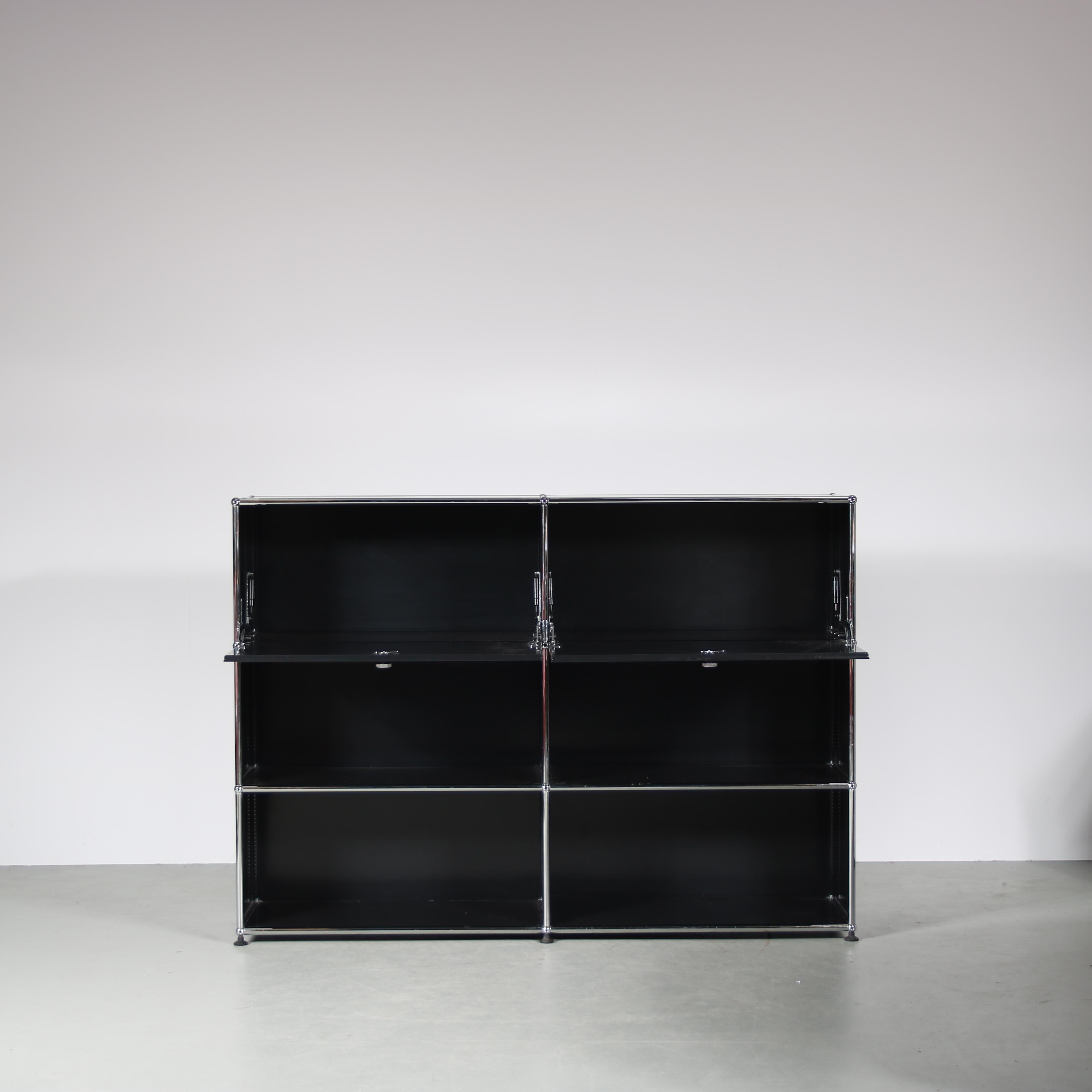 Swiss 1980s Cabinet by Paul Schaerer and Fritz Haller for USM, Switzerland For Sale