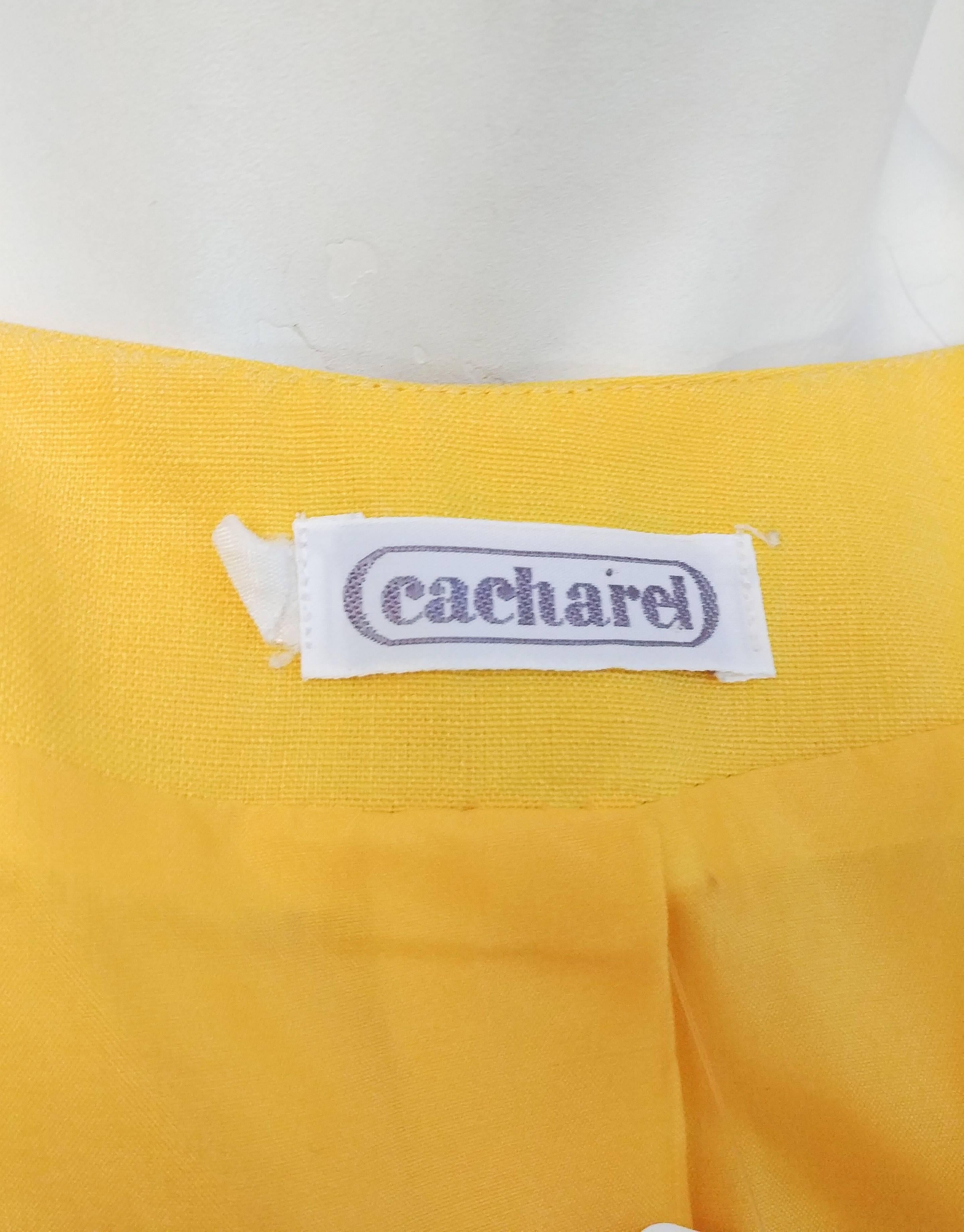 Cacharel - Haut en lin jaune marguerite, années 1980  Bon état - En vente à San Francisco, CA