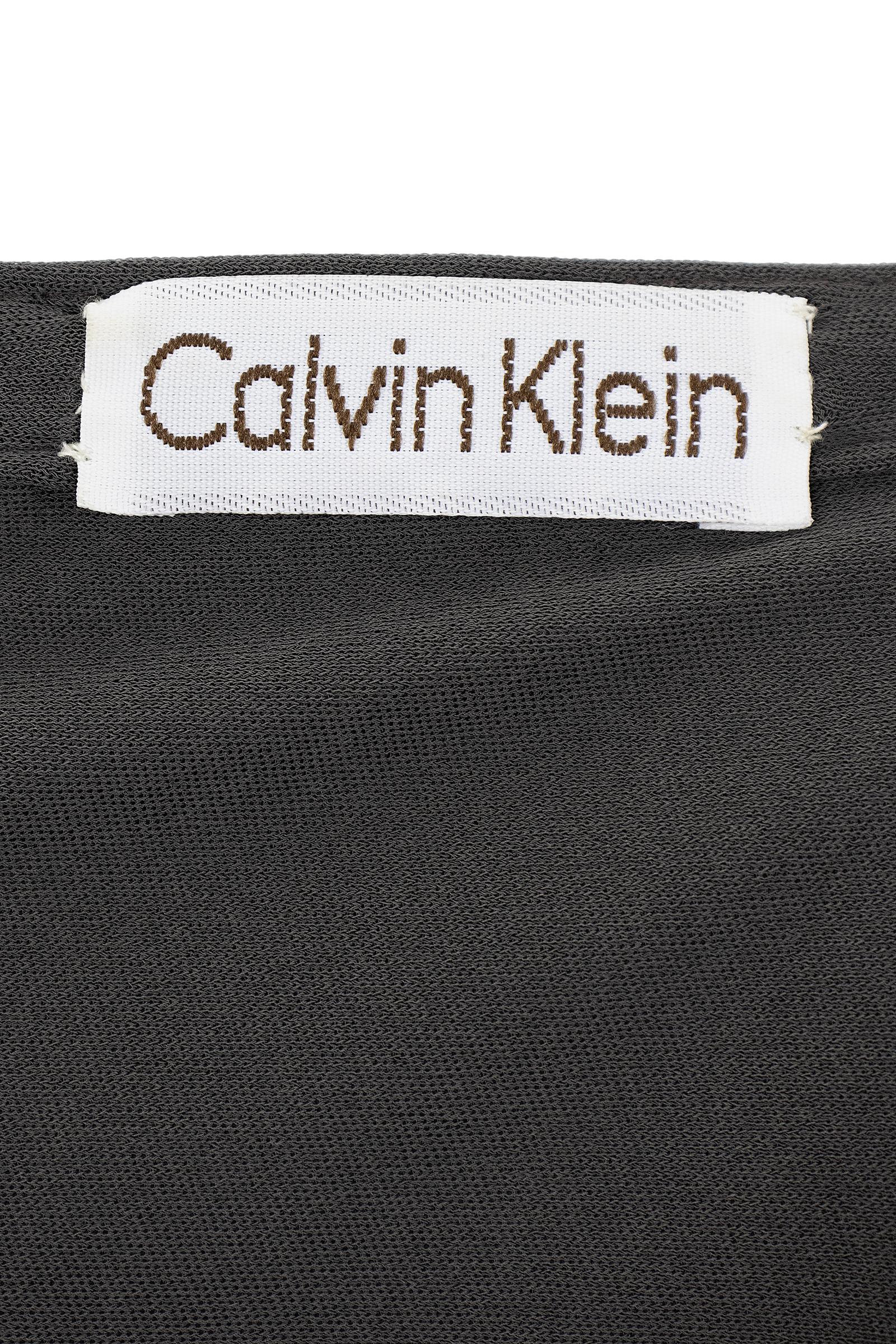 Robe longue à col ouvert en rayonne grise Calvin Klein des années 1980 Pour femmes en vente