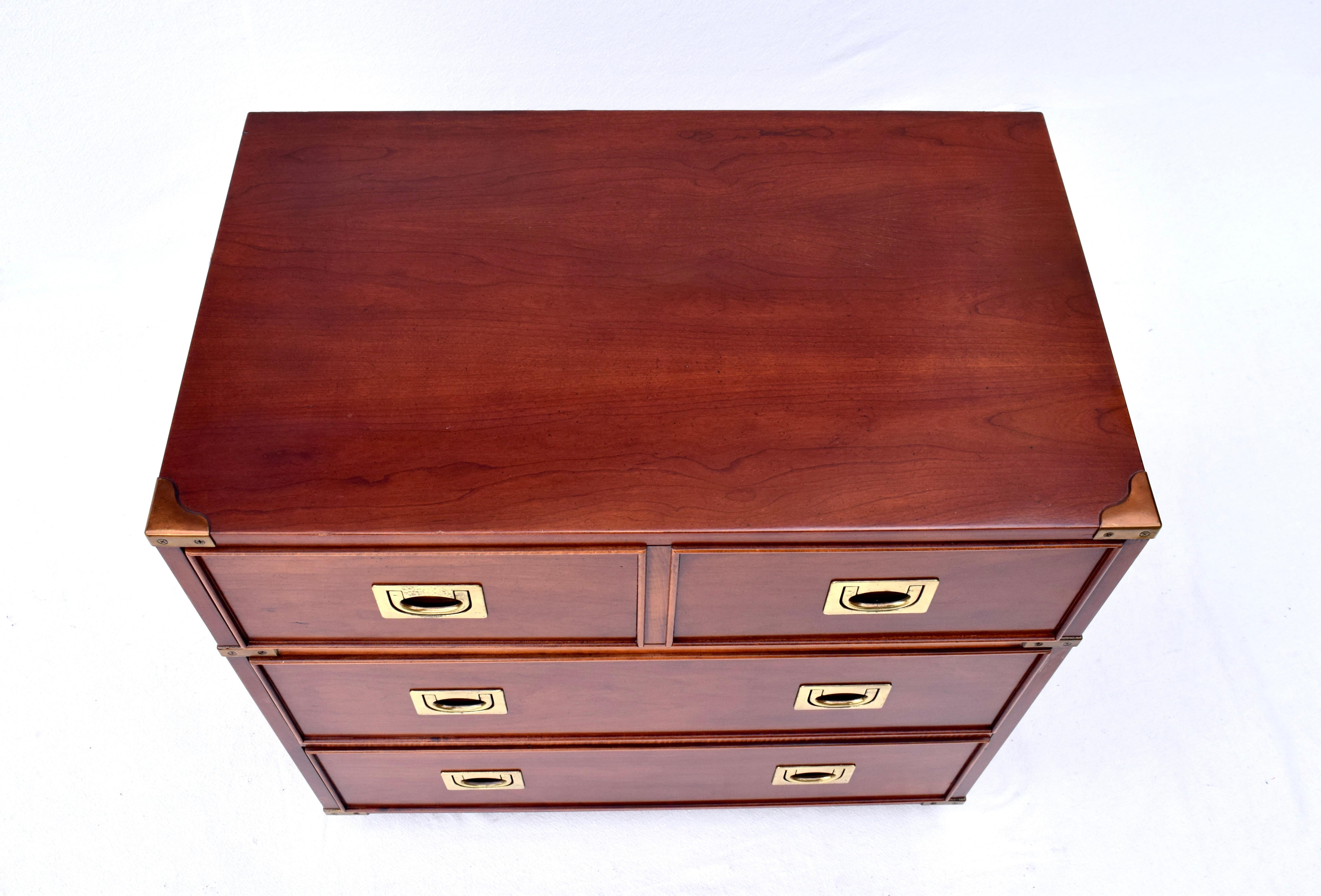 1980's Campaign Style Bachelor Chest of Drawers In Good Condition For Sale In Southampton, NJ