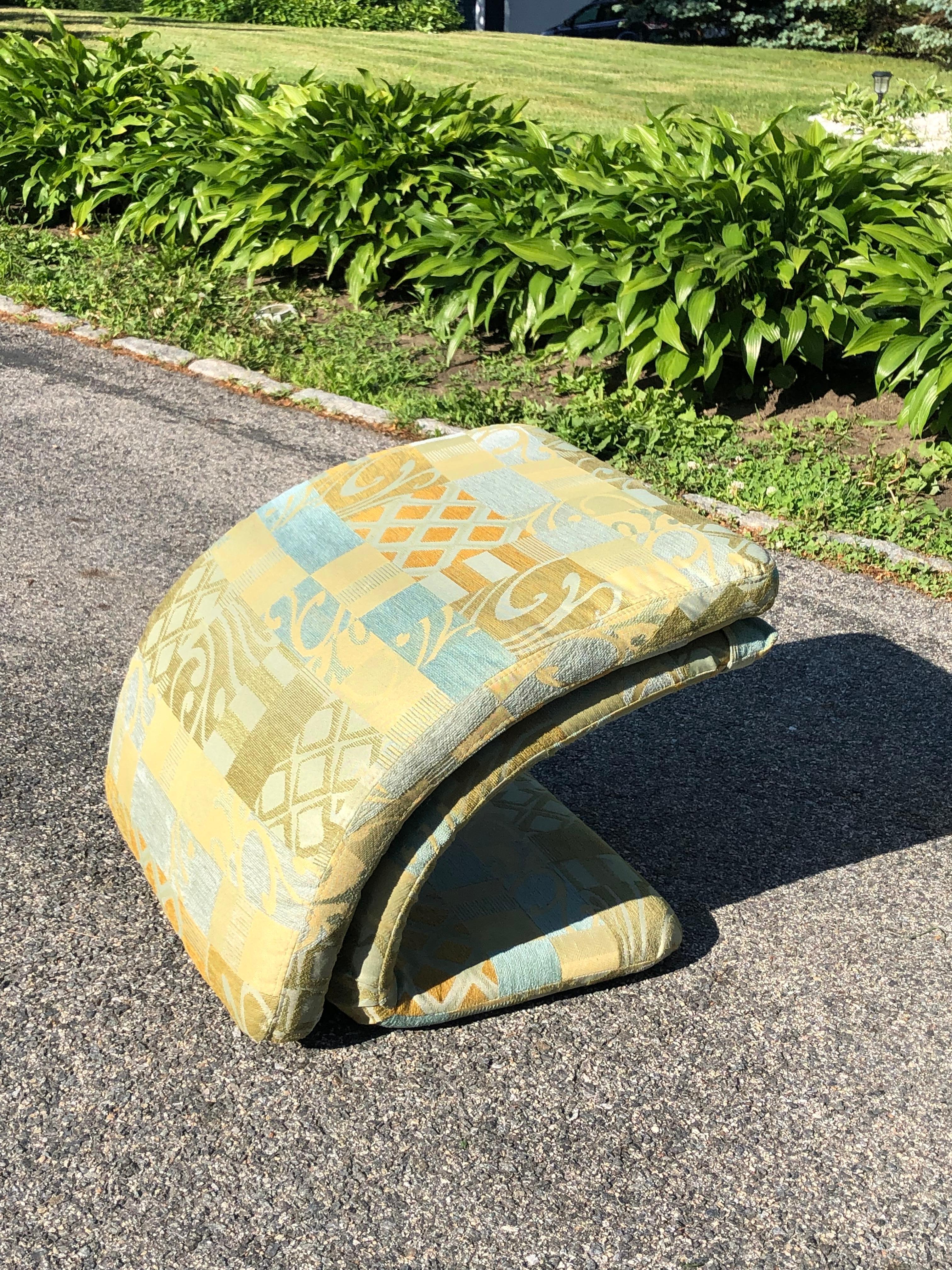 Vintage 1980s comfortable Cantilever Memphis chair and ottoman by Jaymar. The upholstery is in good condition overall as it doesn’t have any rips or tears but it would benefit from some new fabric!
The ottoman measures 17”x20” 16”H.