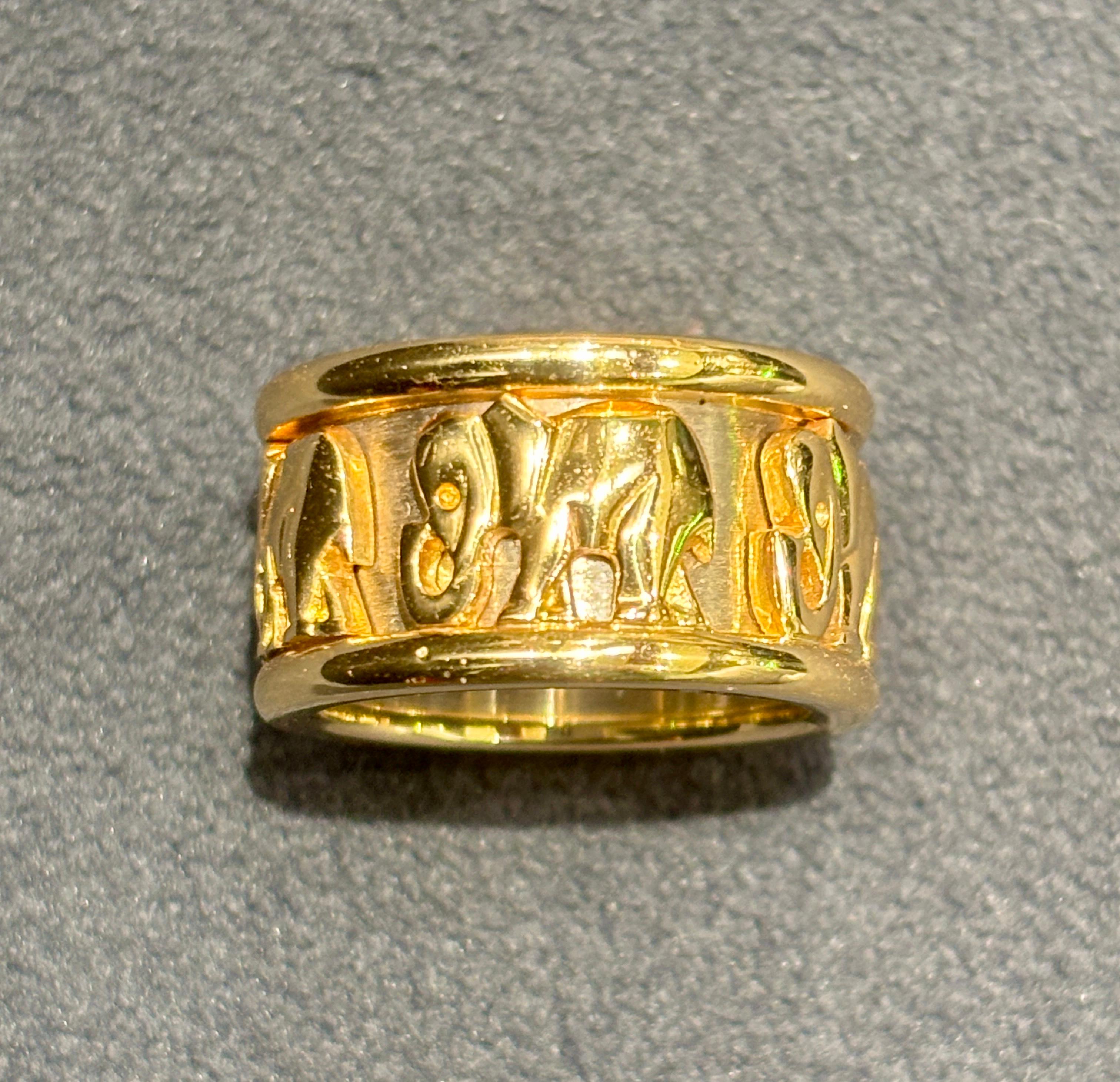 Bague éléphant en or blanc et jaune de Cartier des années 1980 en vente 1
