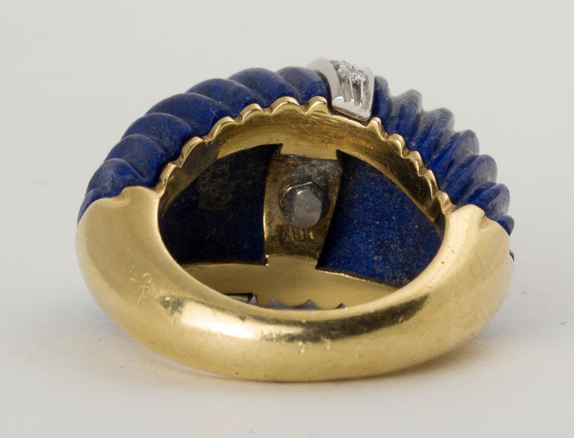 Round Cut 1980s Carved Lapis and Diamond 18 Karat Gold Dome Ring For Sale