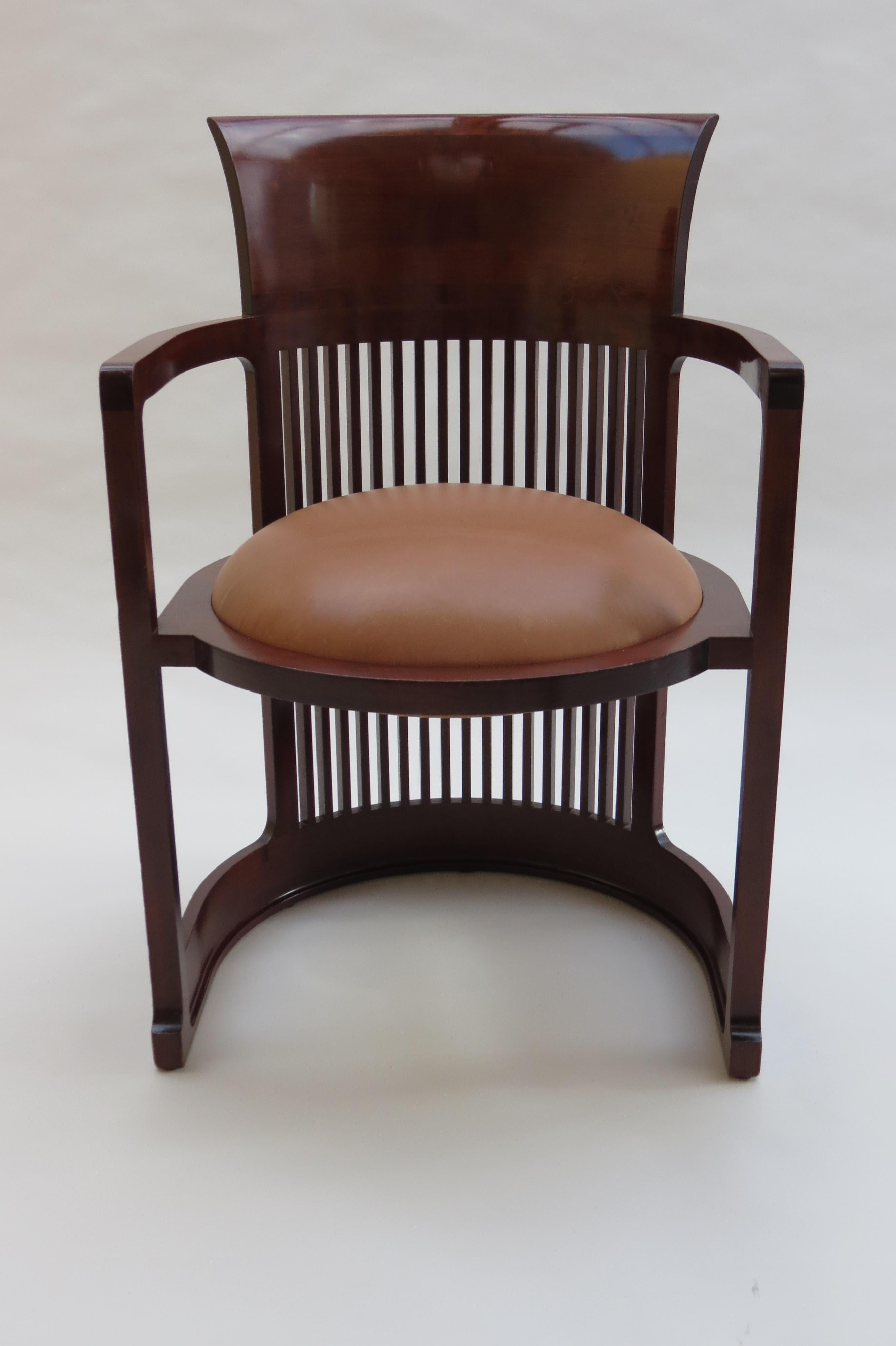 taliesin barrel chair