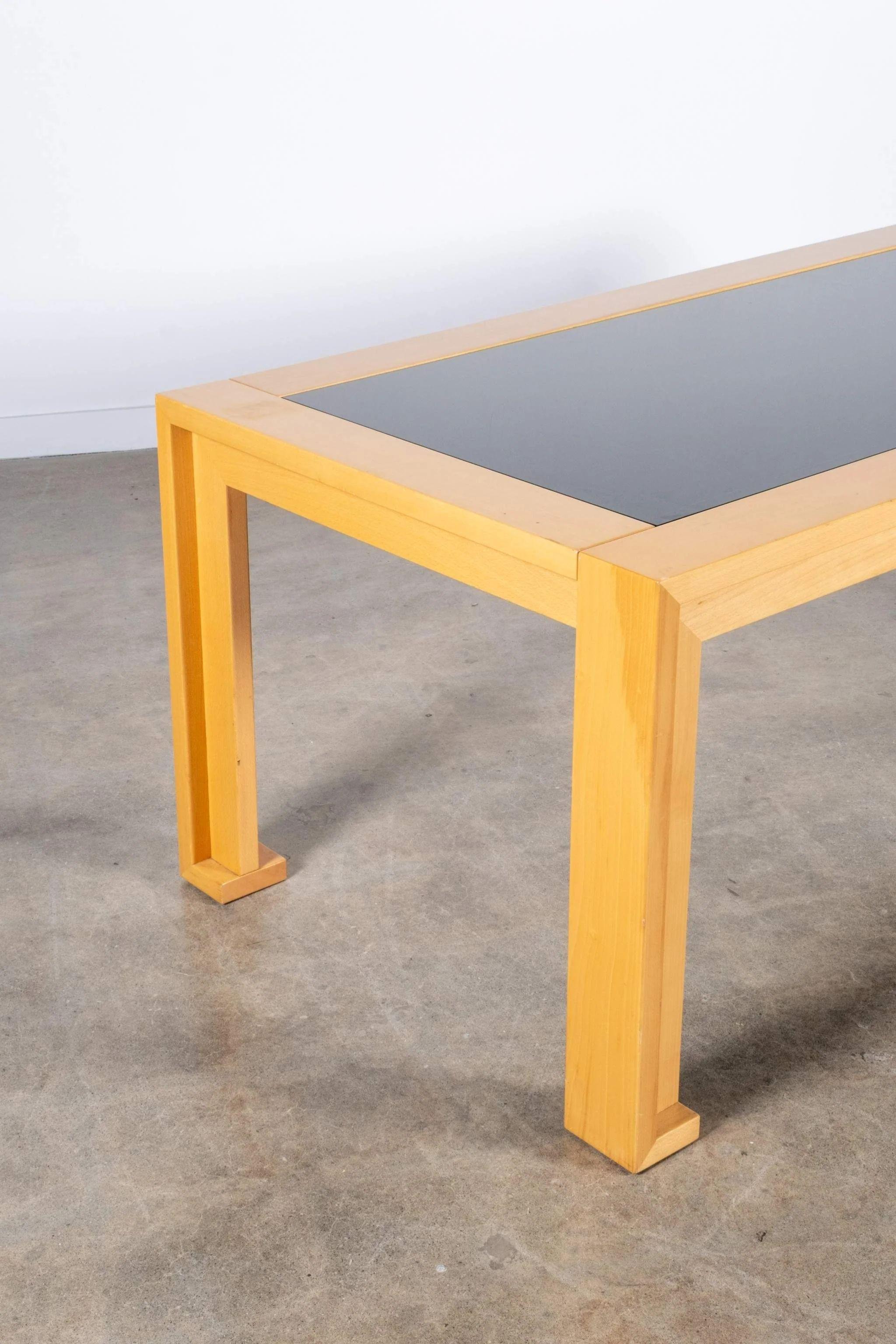 italien Table de salle à manger en bois et verre fumé Cassina des années 1980 par Afra Scarpa en vente