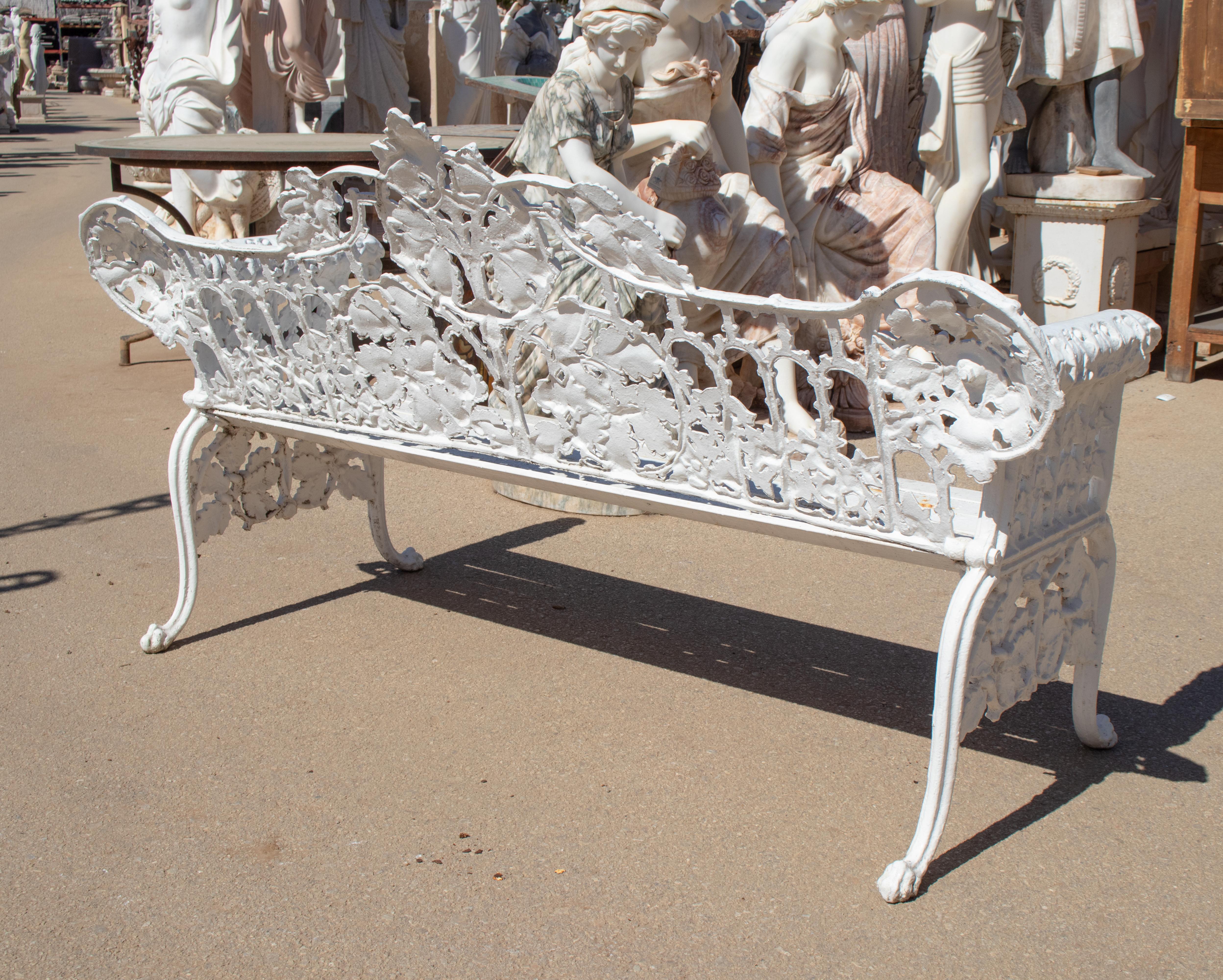 Spanish 1980s Cast Aluminium Solid Metal White Garden Bench with Grapes Flower Garlands