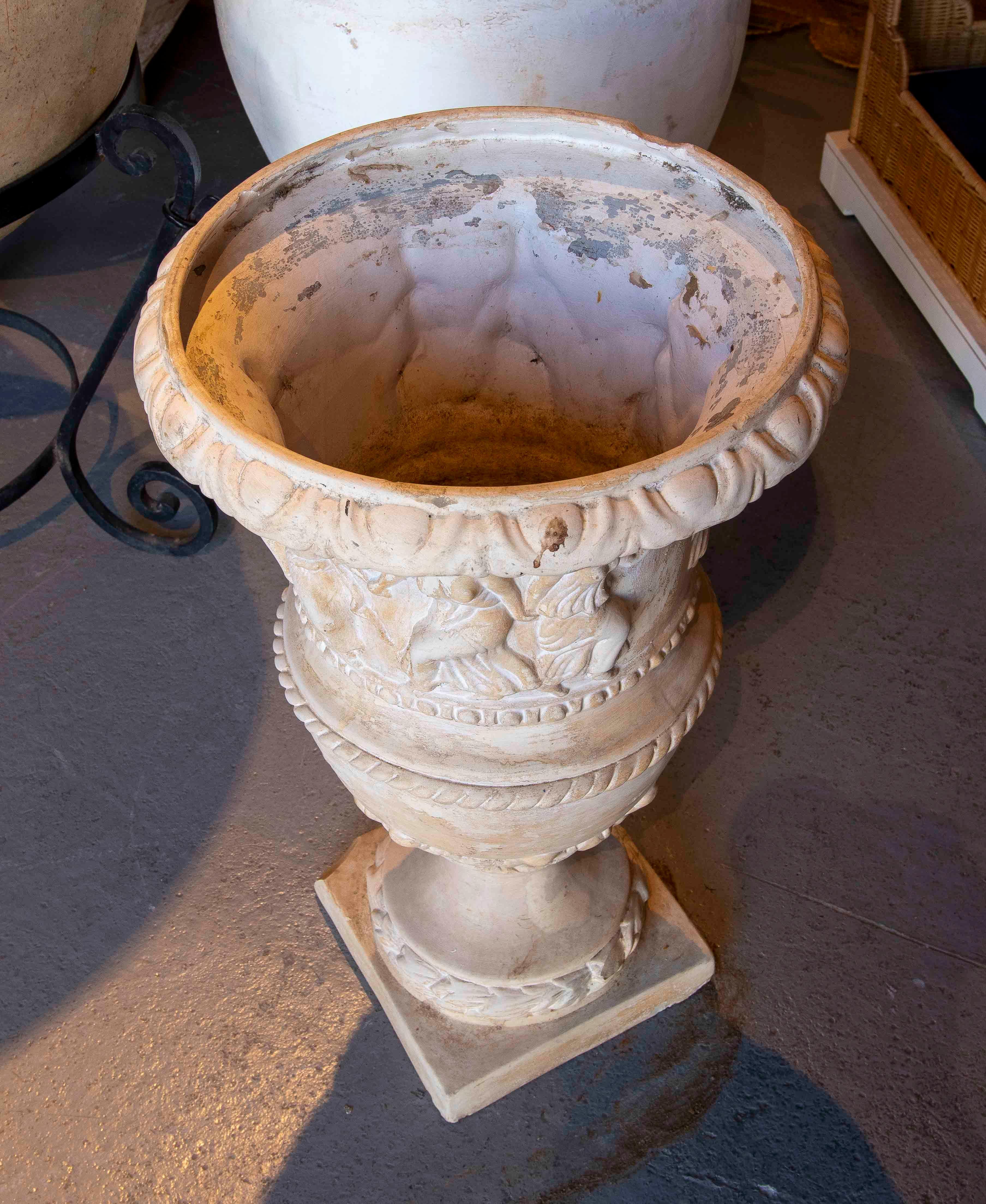 1980s Ceramic Garden Cup in White Tones with Greek Style Decoration For Sale 4