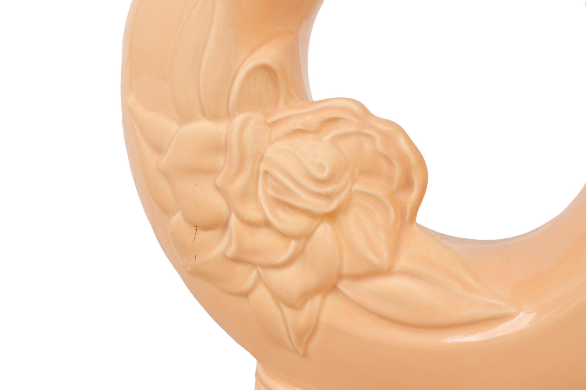 Américain Lampe de table à rosace en céramique des années 1980 en vente