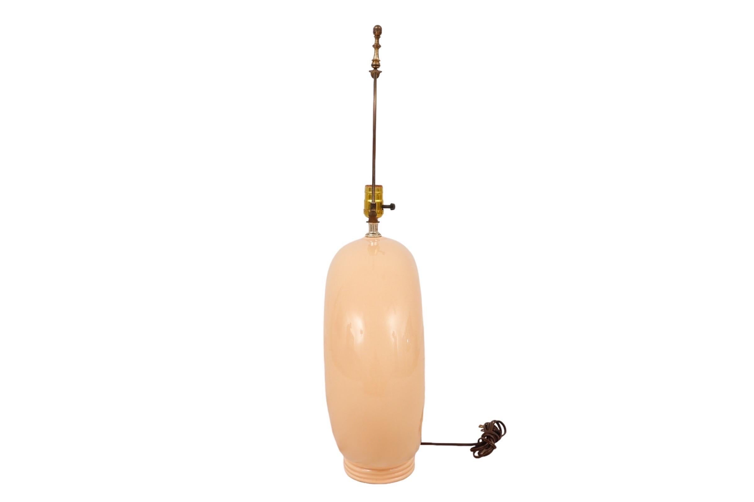 Céramique Lampe de table à rosace en céramique des années 1980 en vente