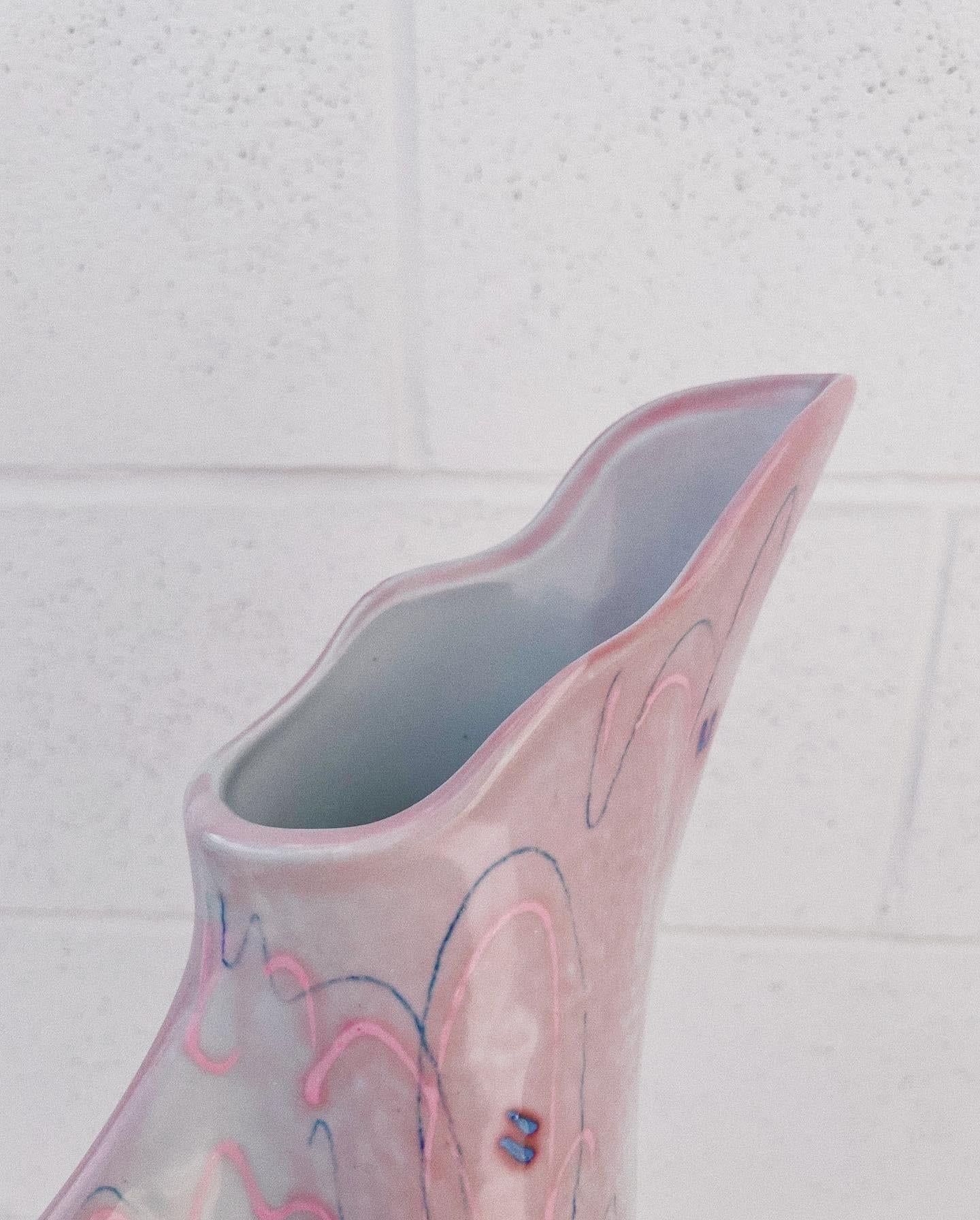 Vase sculptural en céramique des années 1980 par Ingrid Bon état - En vente à Miami, FL