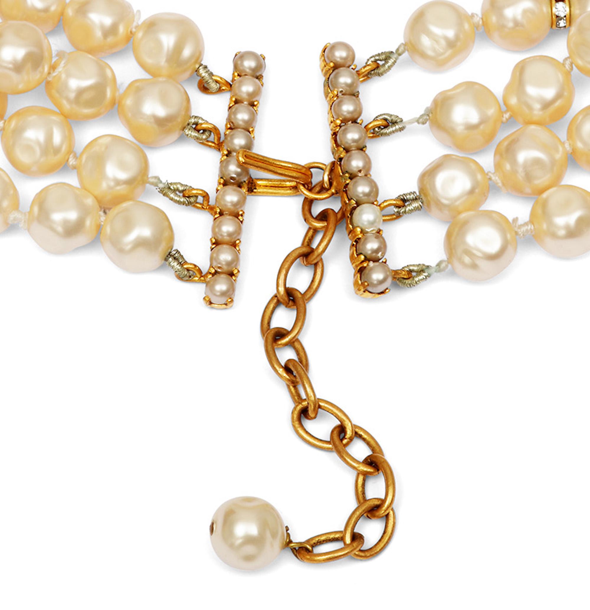 chanel pearl necklace