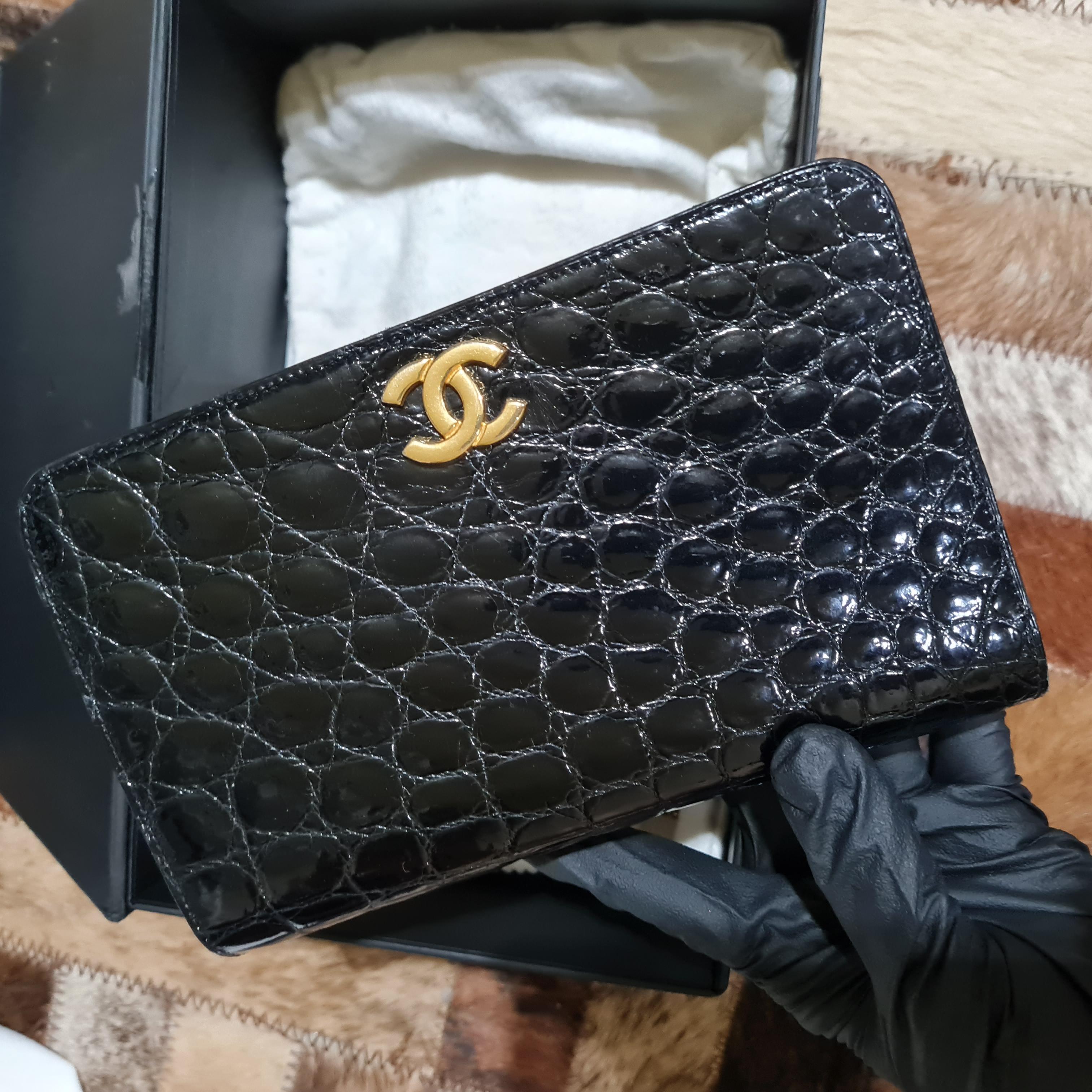Women's or Men's 1980s Chanel Black Alligator Wallet on Chain